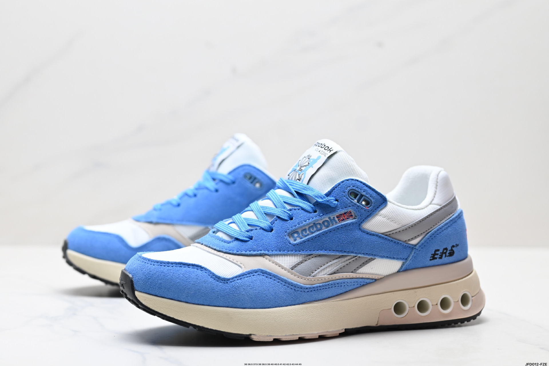 Reebok ERS World: Zapatillas Retro para Hombre, Comodidad y Estilo Urbano 5 i1747933270671 8870 0 3