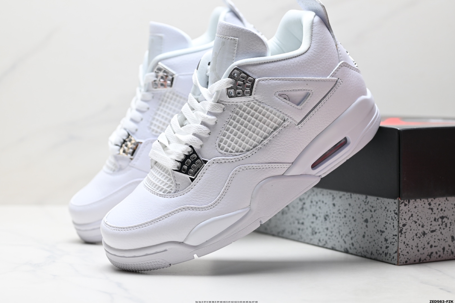 Nike Air Jordan 4 Retro 耐克迈克尔·乔丹AJ4代中帮复古休闲运动文化篮球鞋 308497-100