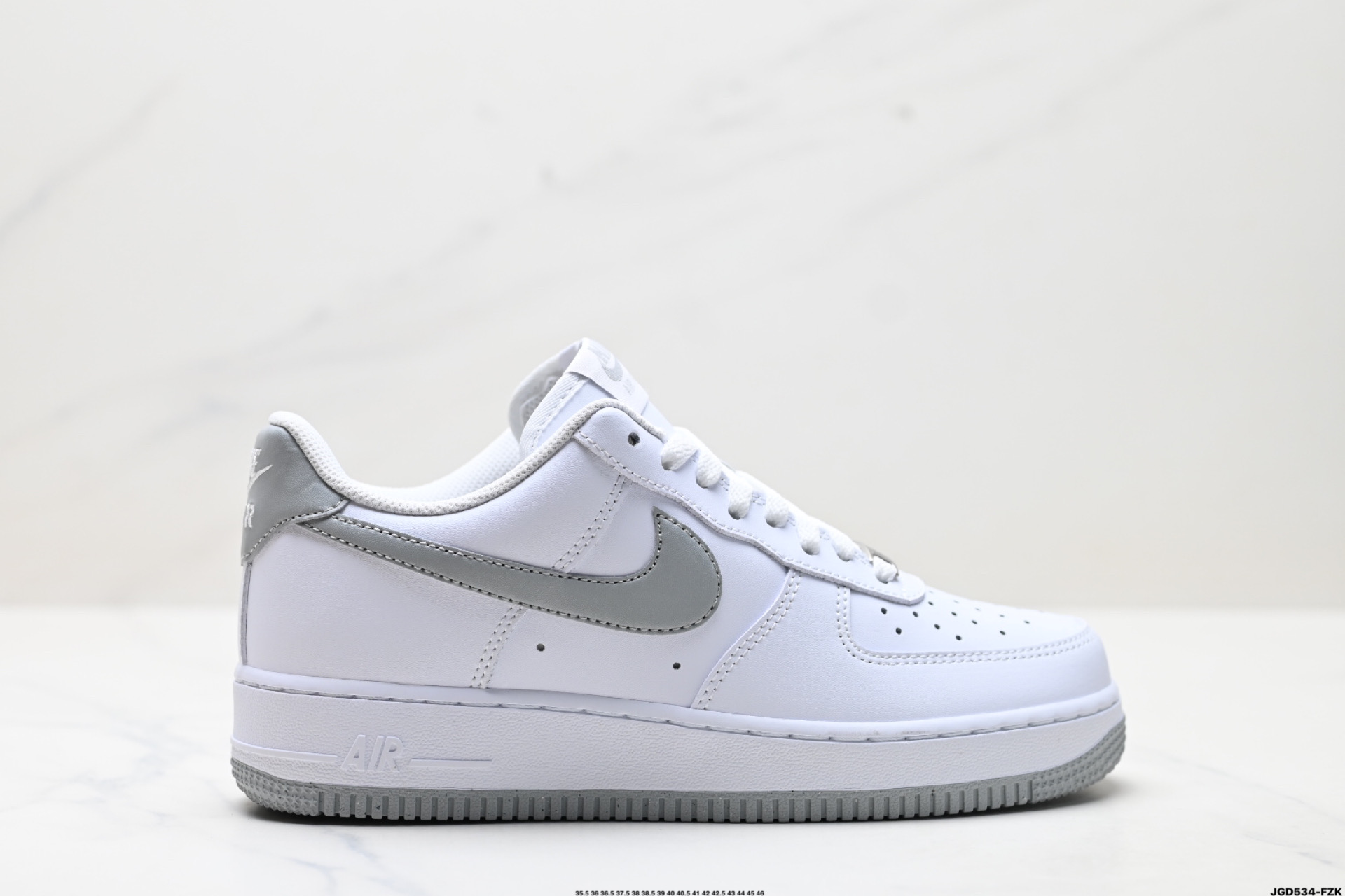 NIKE AIR FORCE 1‘07 LV8 FJ4146-100