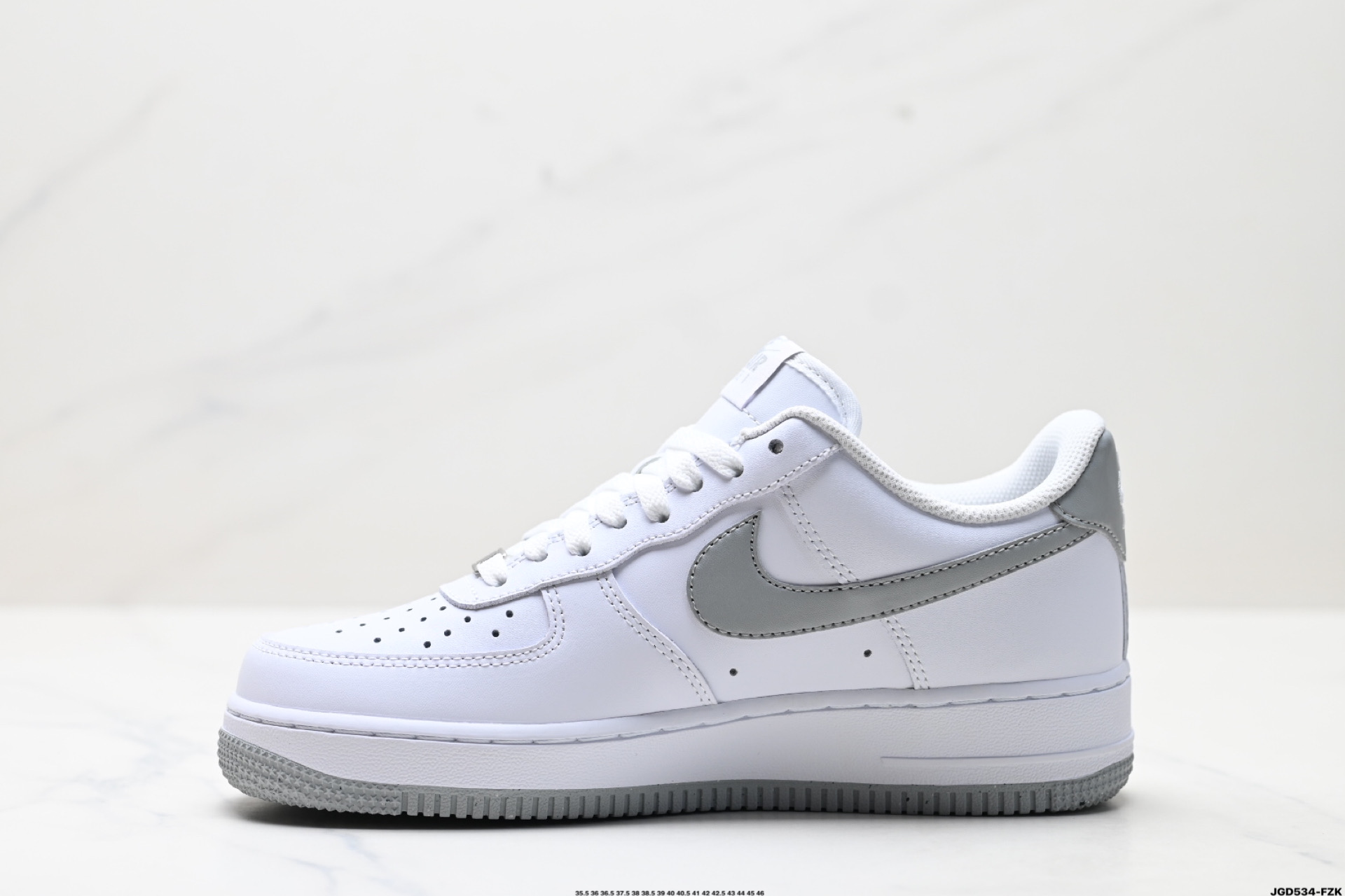 NIKE AIR FORCE 1‘07 LV8 FJ4146-100