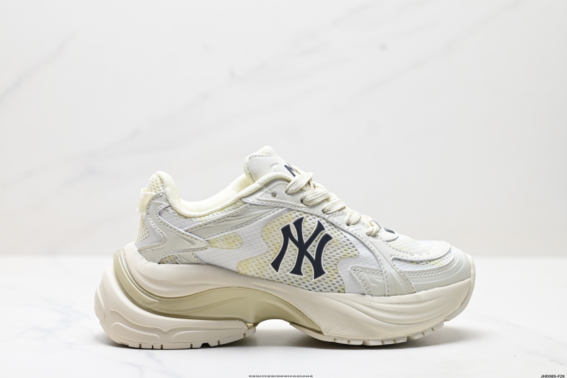 MLB New York Yankees Curve Runner 舒适百搭 防滑耐磨 低帮 流浪鞋跑步鞋 3ARNSPL5N