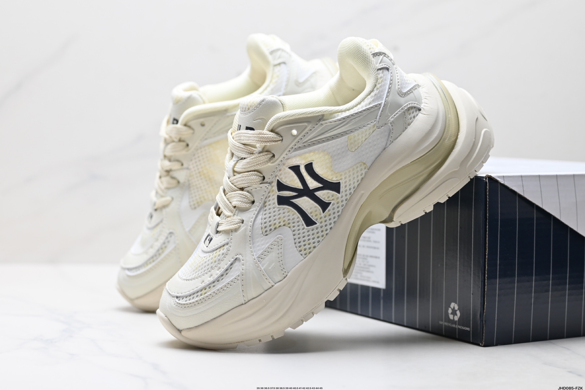 MLB New York Yankees Curve Runner 舒适百搭 防滑耐磨 低帮 流浪鞋跑步鞋 3ARNSPL5N