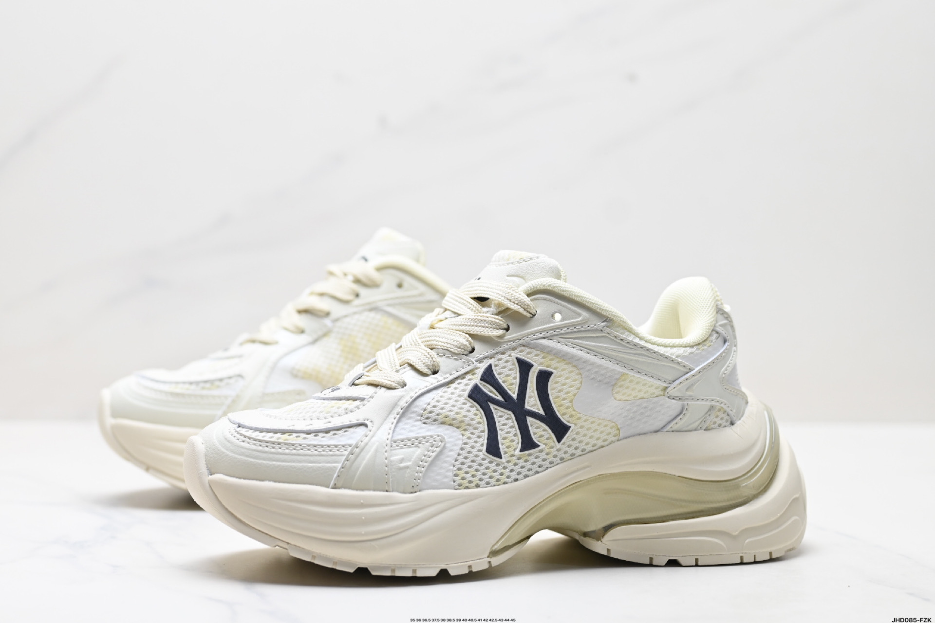 MLB New York Yankees Curve Runner 舒适百搭 防滑耐磨 低帮 流浪鞋跑步鞋 3ARNSPL5N