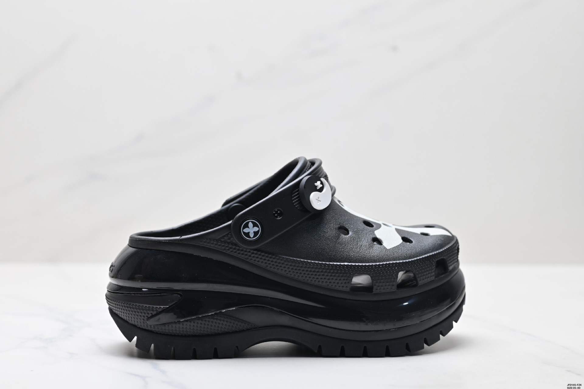 卡骆驰/Crocs Classic Bae Clog Sandals 沙滩涉水百搭潮流休闲洞洞拖鞋式凉鞋