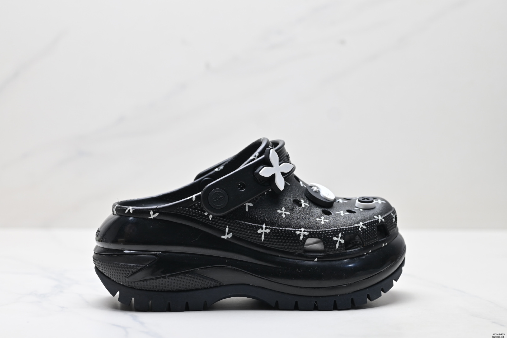 卡骆驰/Crocs Classic Bae Clog Sandals 沙滩涉水百搭潮流休闲洞洞拖鞋式凉鞋