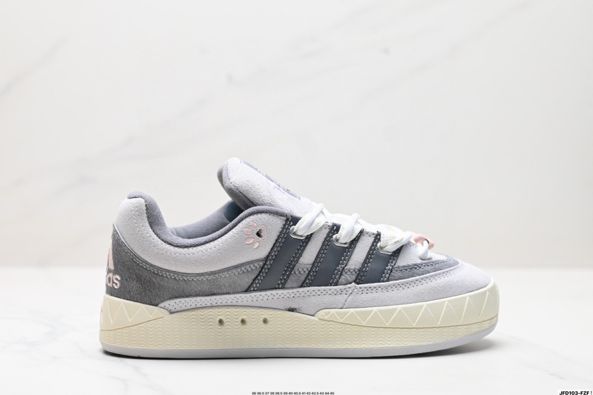 Adidas Adimatic Low 马蒂奇系列低帮 复古鲨鱼面包鞋运动休闲滑板板鞋 JQ2612