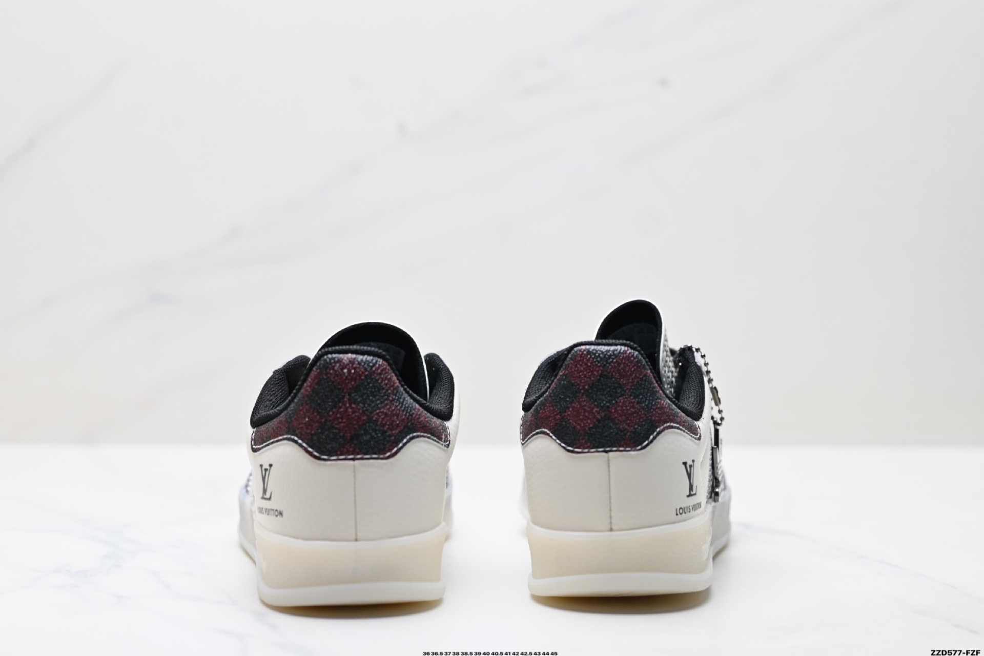 260 Adidas Originals Gazelle indoor ‘DIY‘定制 系列 阿迪达斯 三叶草绅士德训足球风百搭低帮休闲运动板鞋 DM1234-009