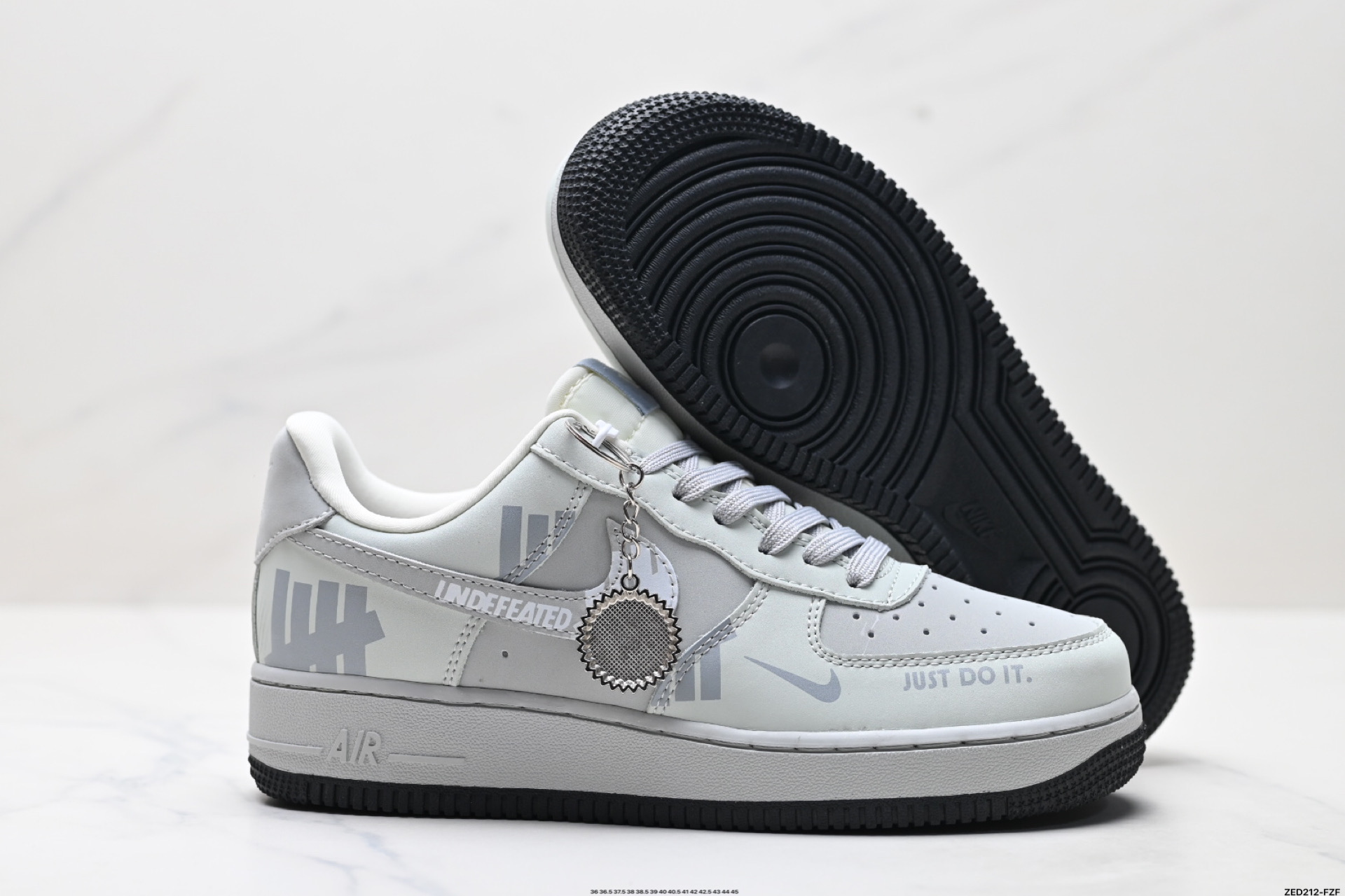 NIKE AIR FORCE 1‘07 DF0188-060