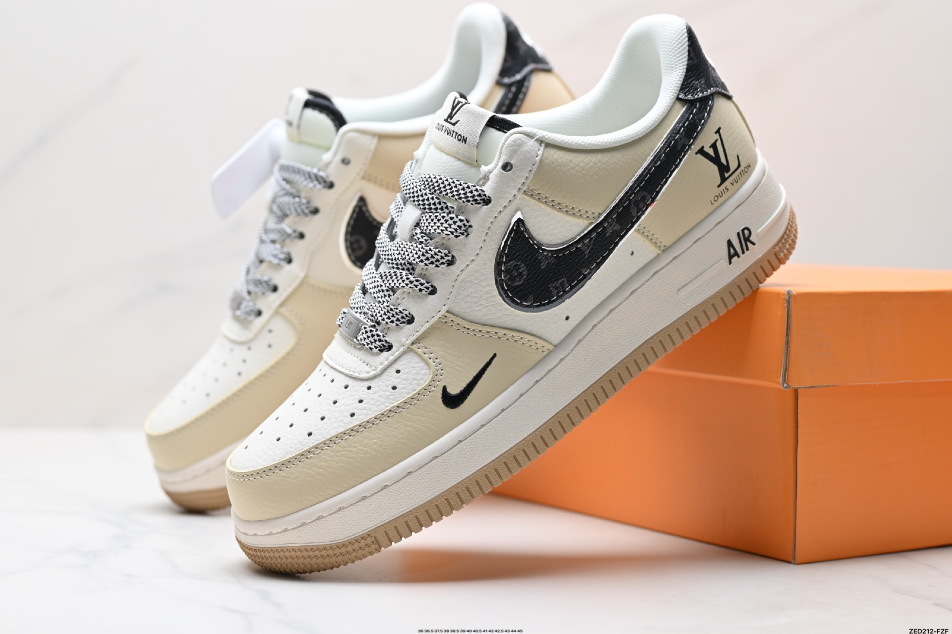 NIKE AIR FORCE 1‘07 ZH2598-308