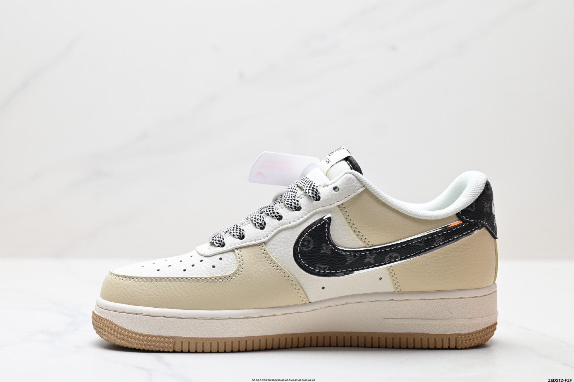 NIKE AIR FORCE 1‘07 ZH2598-308