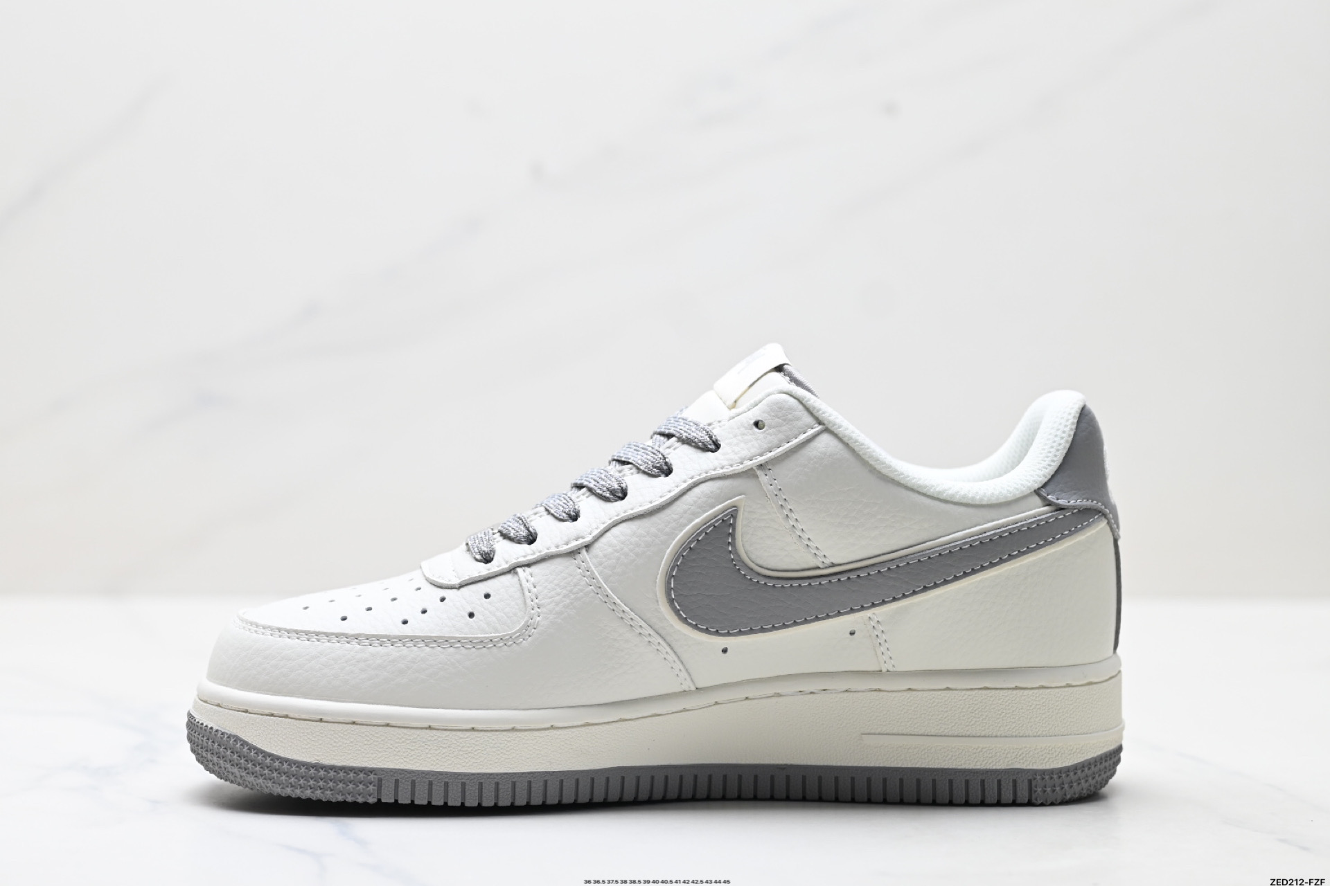 NIKE AIR FORCE 1‘07 CS5288-008