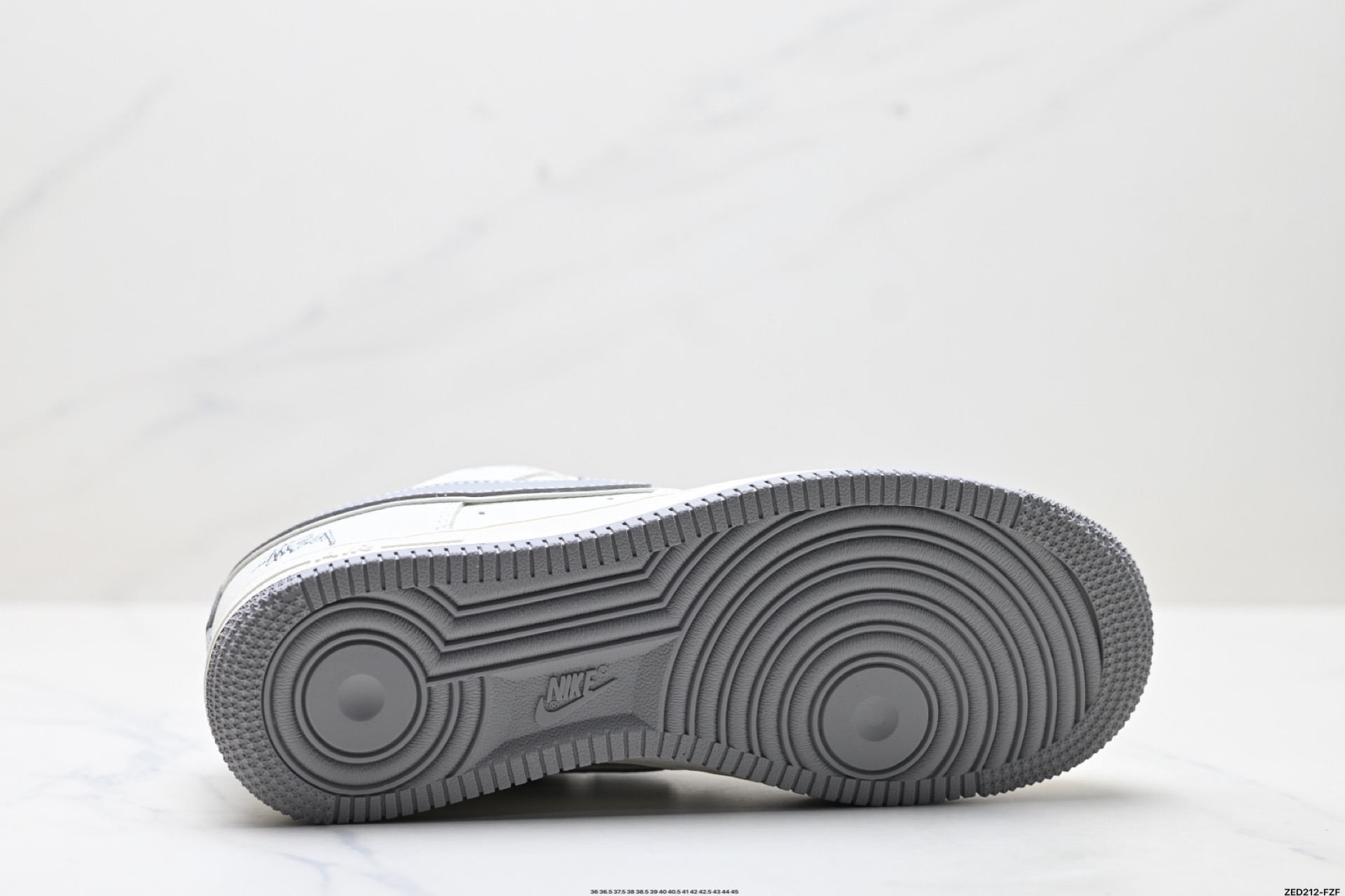 NIKE AIR FORCE 1‘07 CS5288-008