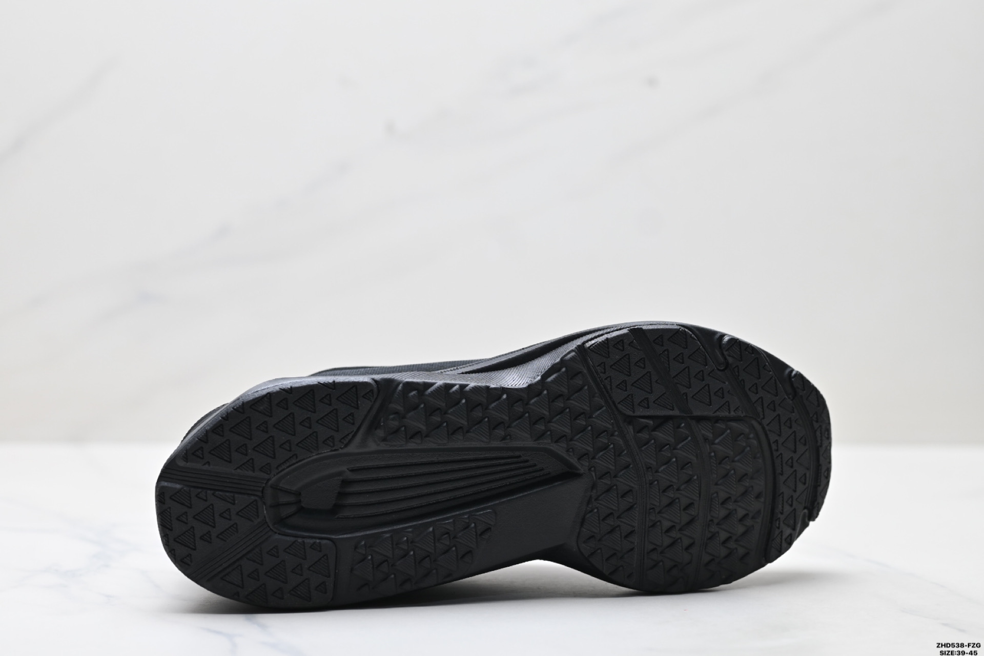 迪桑特DESCENTE BOA DUAL IS都市通勤 GORE-TEX 时尚舒适 防滑耐磨 时尚休闲运动覆盖防水男子越野跑鞋