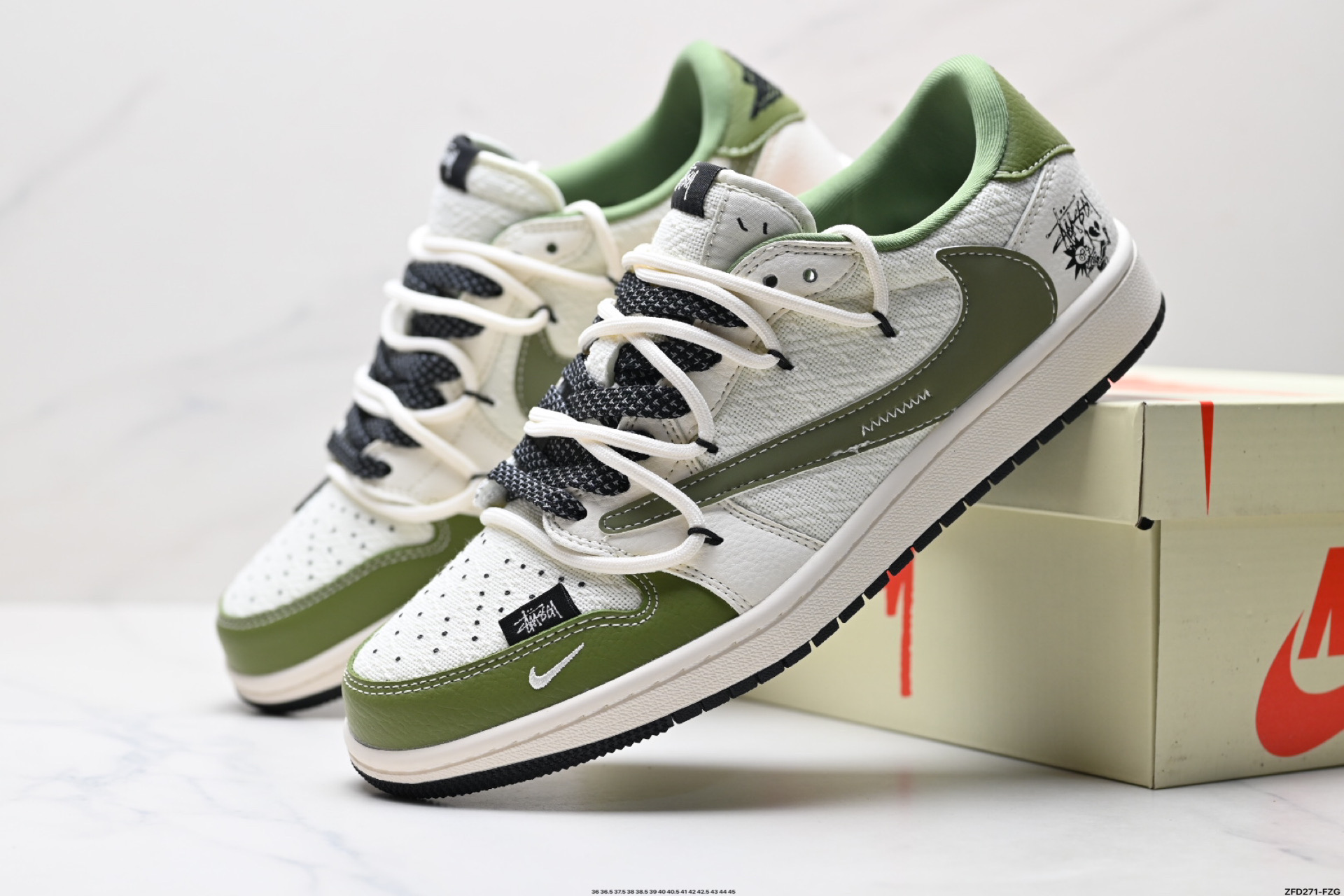 Nike Air Jordan 1 x Travis Scott AJ1倒勾 乔一倒钩 ‘DIY’定制 耐克 低帮文化篮球鞋 DM6868-104