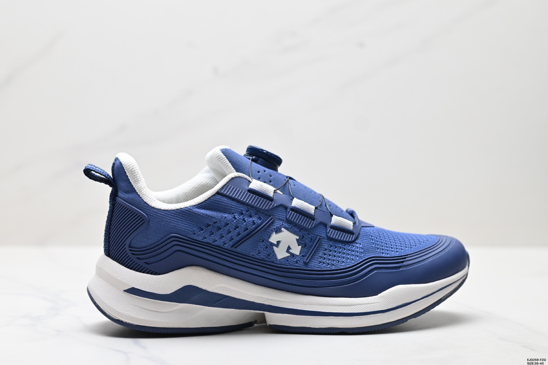 纯原迪桑特STREAN WIRE 都市通勤 GORE-TEX 时尚舒适 防滑耐磨 时尚休闲运动覆盖防水男子越野跑鞋