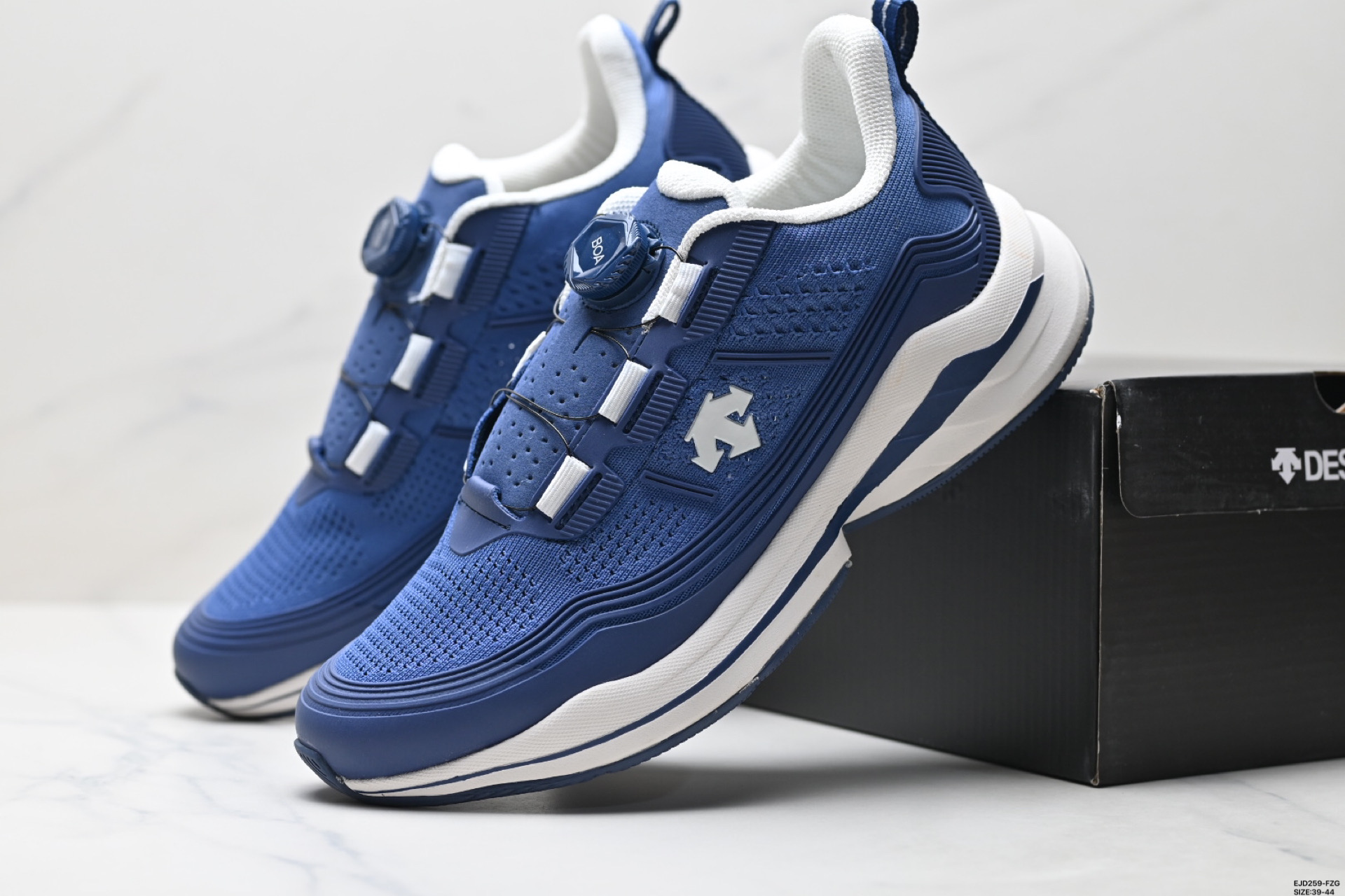 纯原迪桑特STREAN WIRE 都市通勤 GORE-TEX 时尚舒适 防滑耐磨 时尚休闲运动覆盖防水男子越野跑鞋