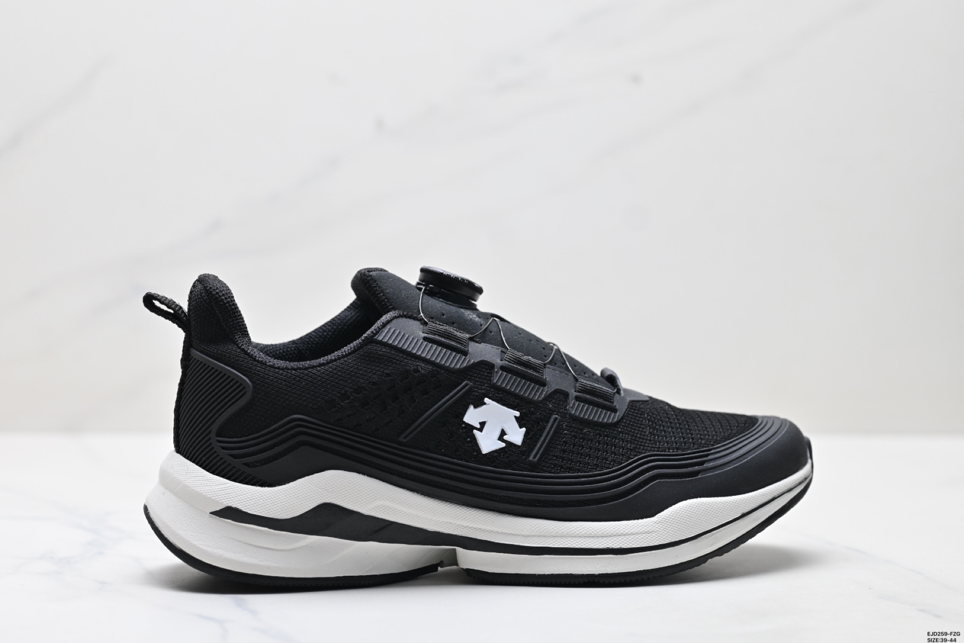 纯原迪桑特STREAN WIRE 都市通勤 GORE-TEX 时尚舒适 防滑耐磨 时尚休闲运动覆盖防水男子越野跑鞋