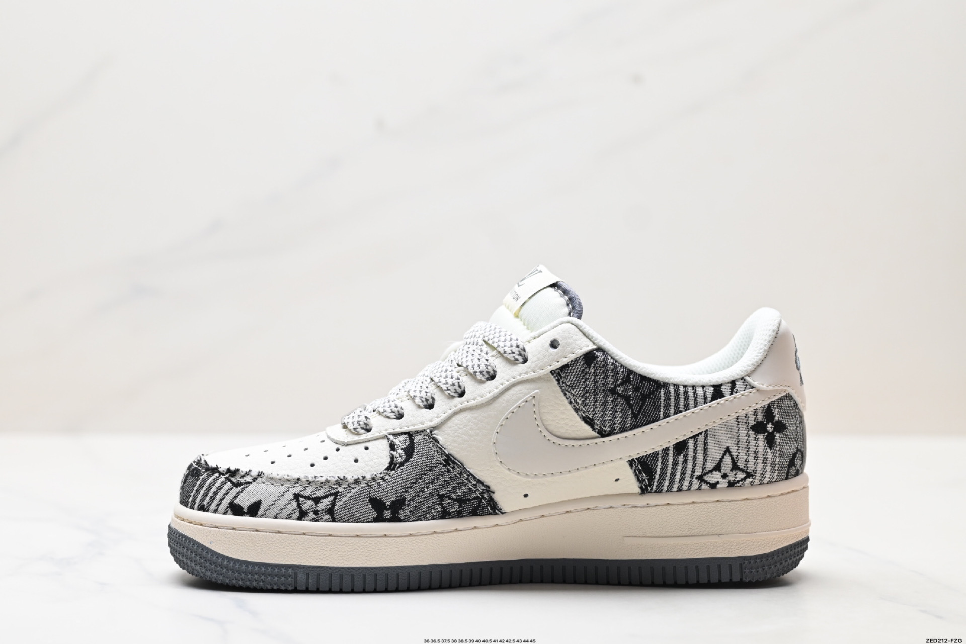 NIKE AIR FORCE 1‘07 XS1958-587