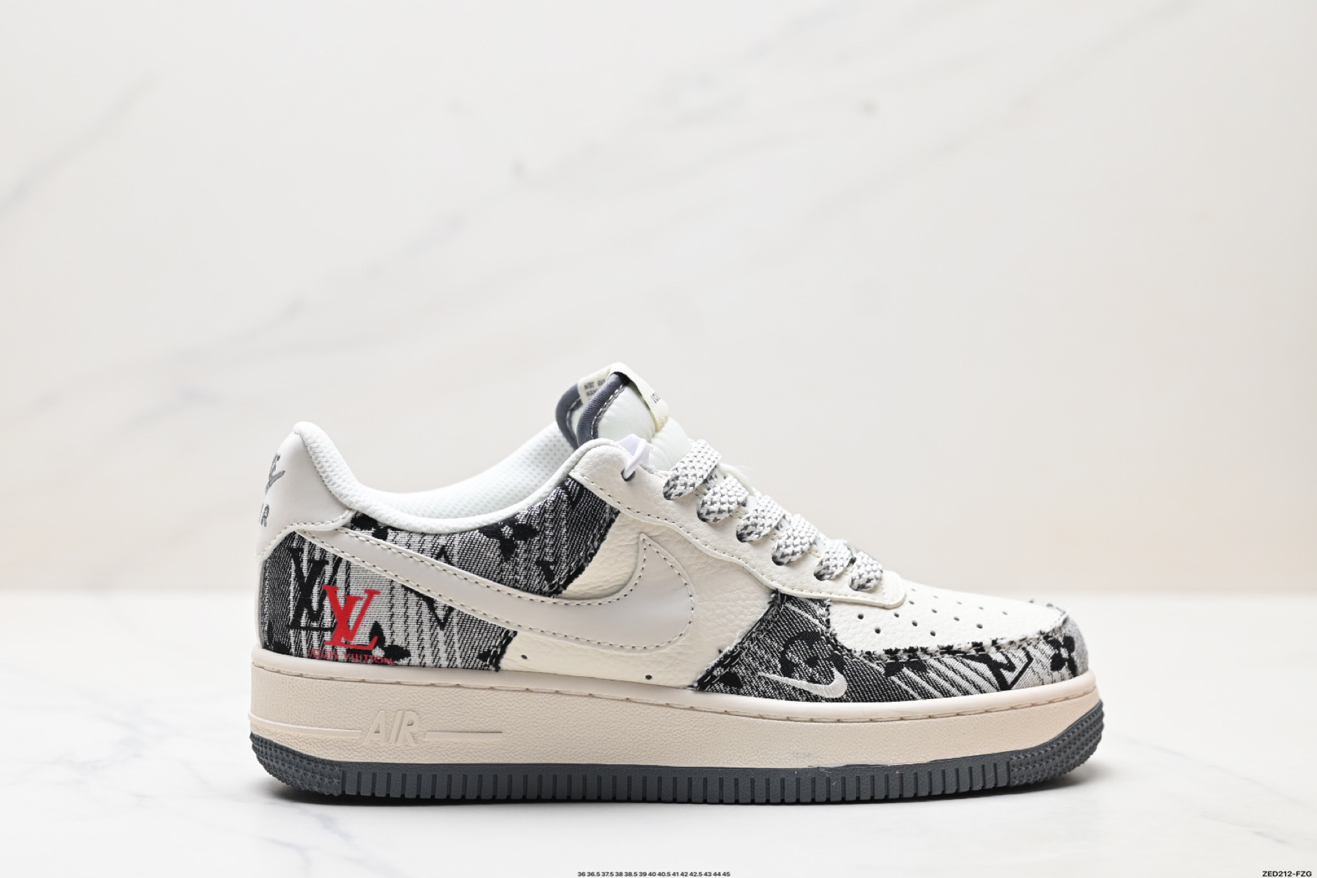 NIKE AIR FORCE 1‘07 XS1958-587