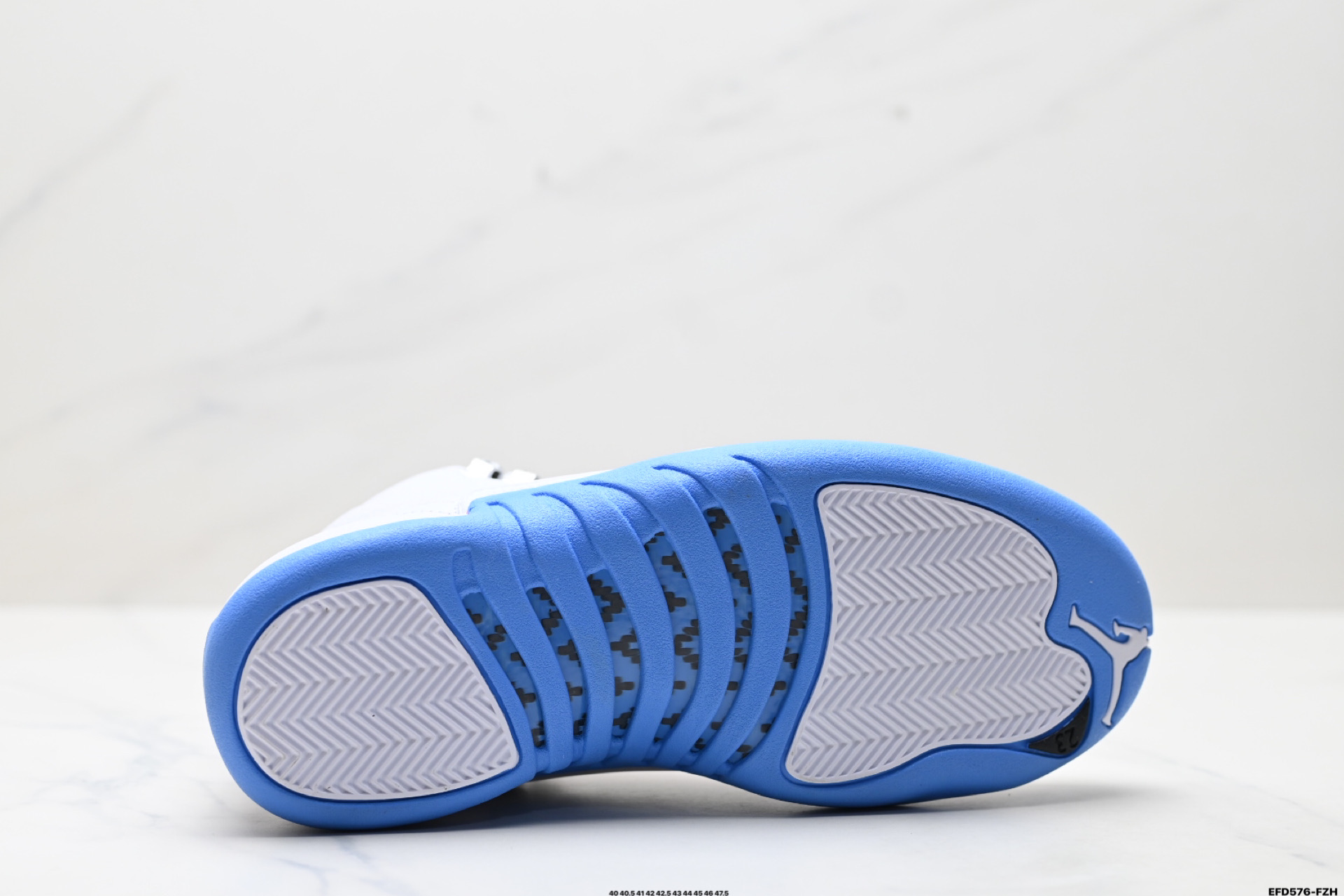Nike Air Jordan 12 Retro 耐克 高帮 运动篮球鞋 CT8013-112