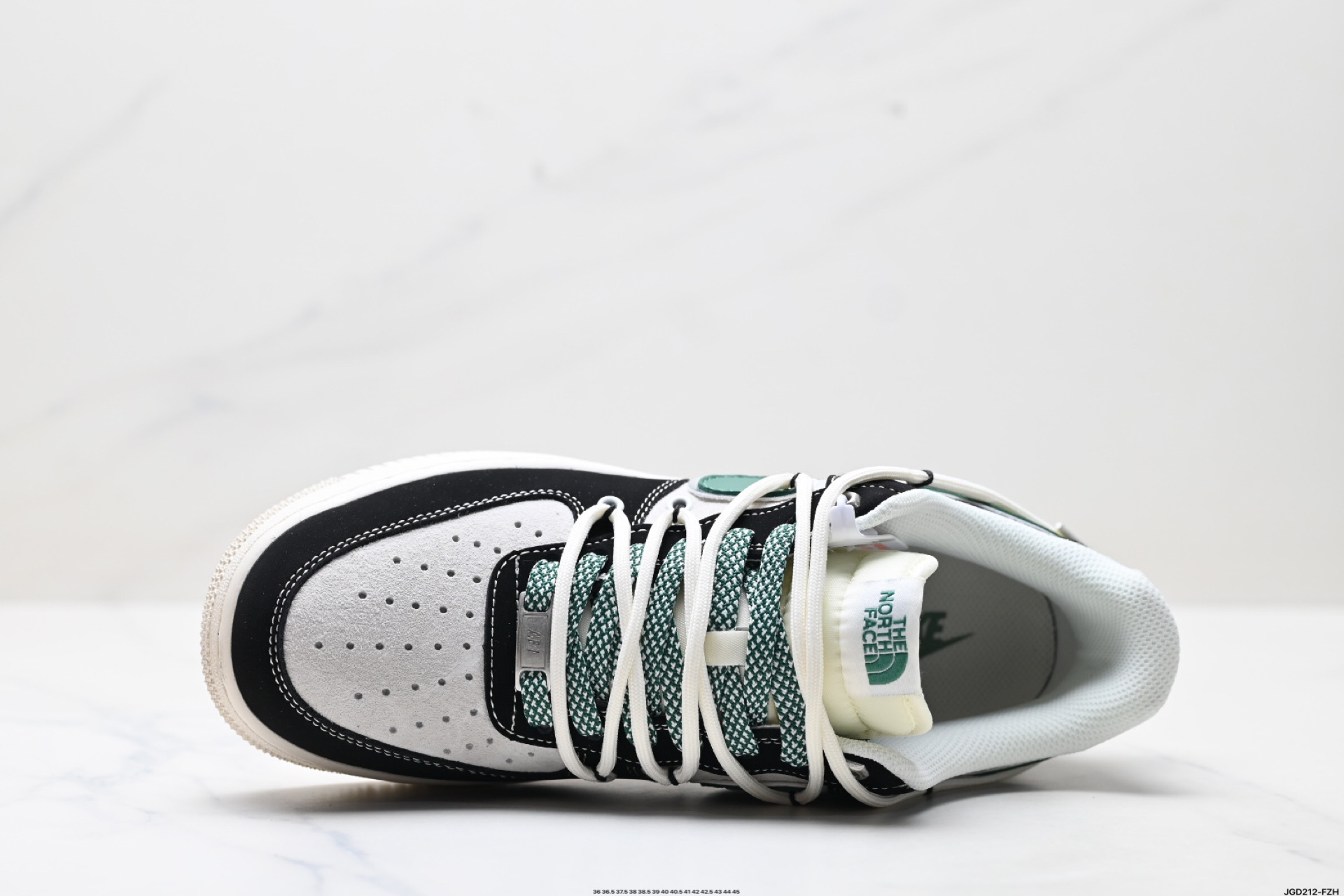NIKE AIR FORCE 1‘07 SJ1198-110