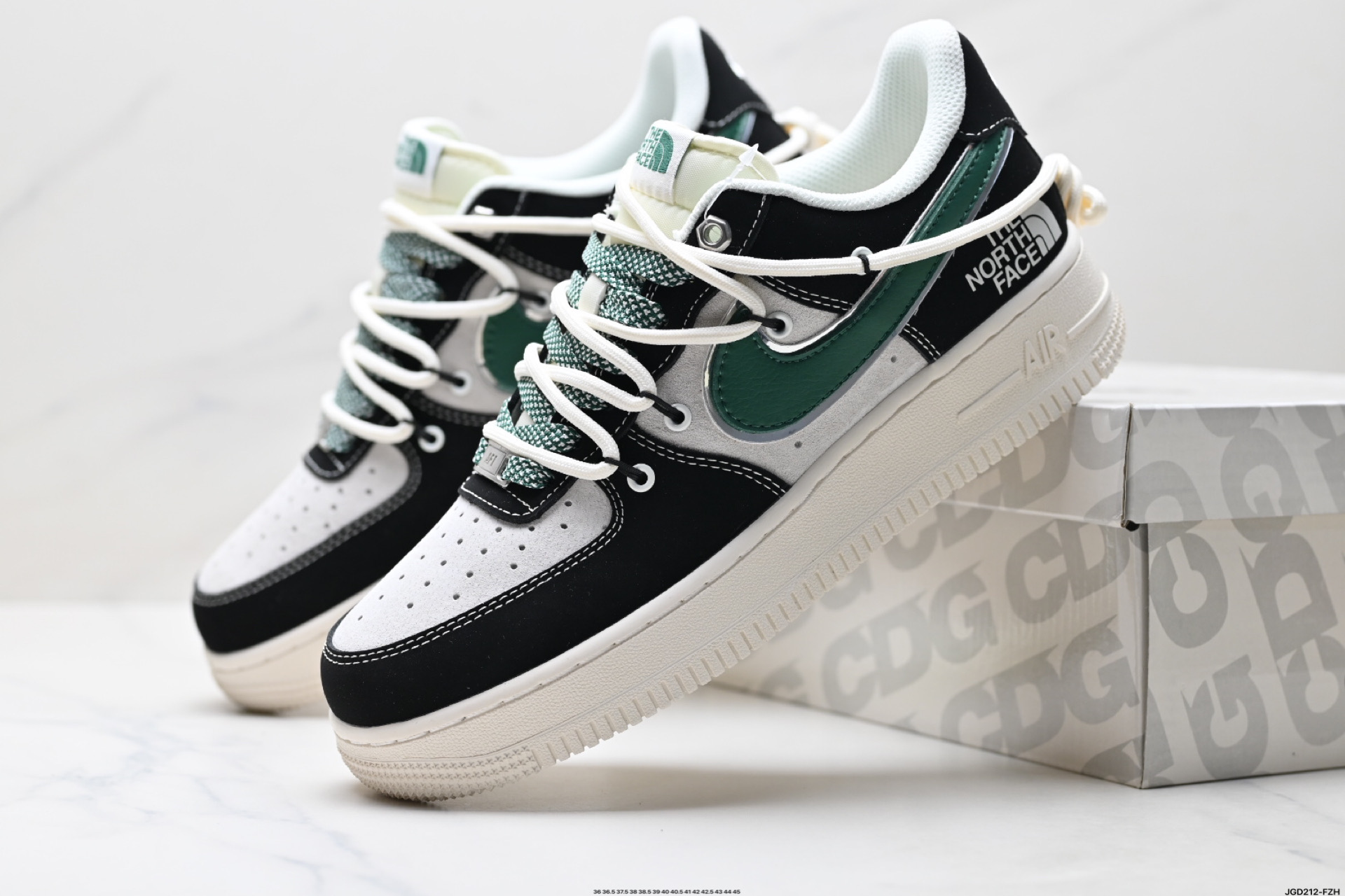 NIKE AIR FORCE 1‘07 SJ1198-110