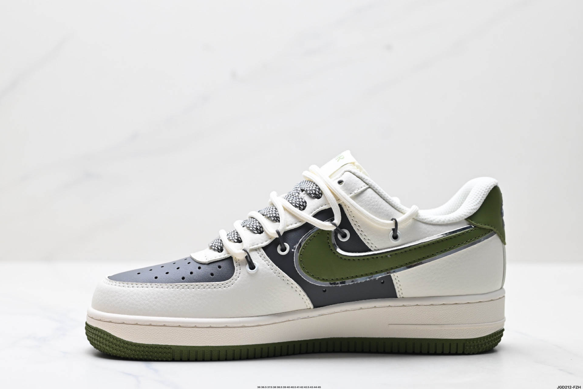 NIKE AIR FORCE 1‘07 SJ1198-200