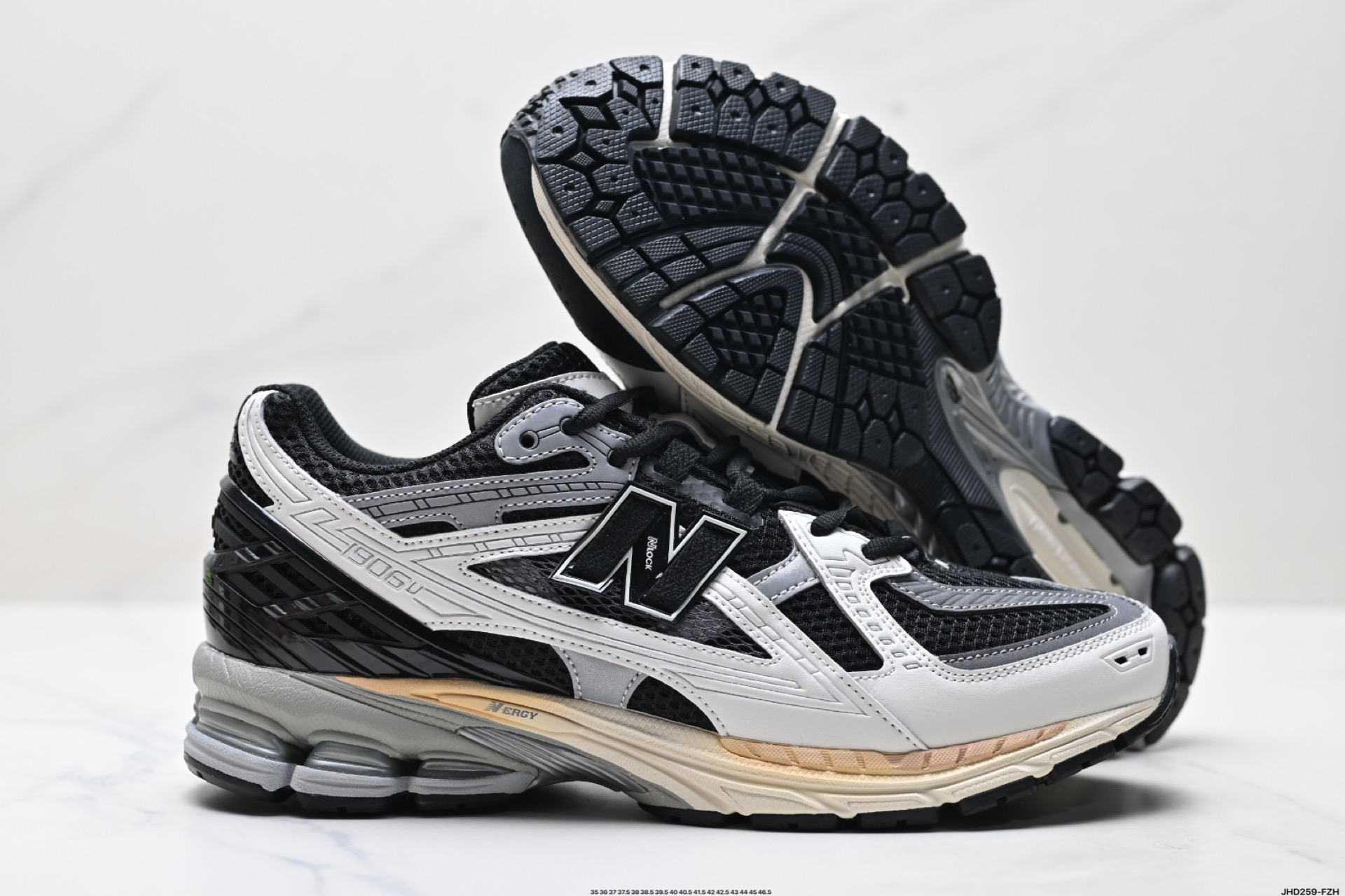 200 New Balance M1906系列 复古单品宝藏老爹鞋款 U1906NC