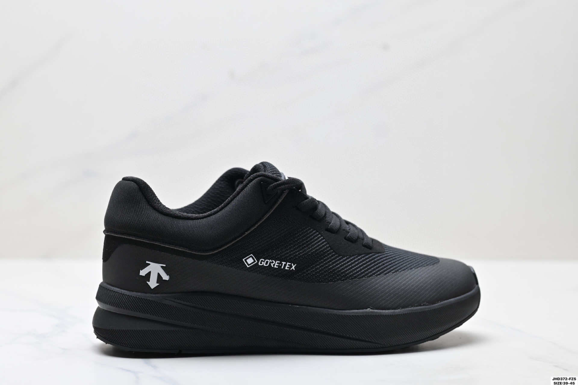 迪桑特DESCENTE BOA DUAL IS都市通勤 GORE-TEX 时尚舒适 防滑耐磨 时尚休闲运动覆盖防水男子越野跑鞋