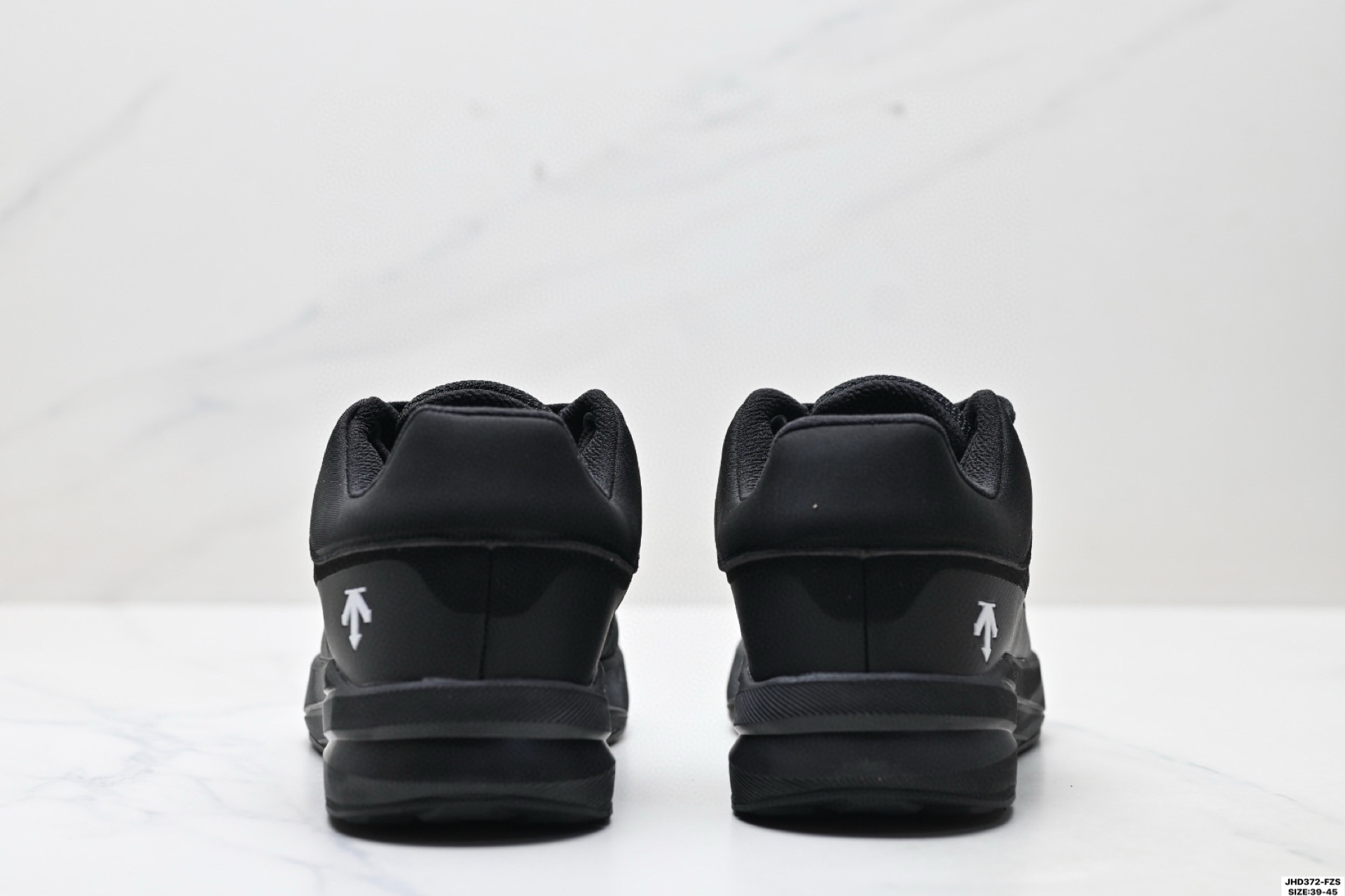 迪桑特DESCENTE BOA DUAL IS都市通勤 GORE-TEX 时尚舒适 防滑耐磨 时尚休闲运动覆盖防水男子越野跑鞋