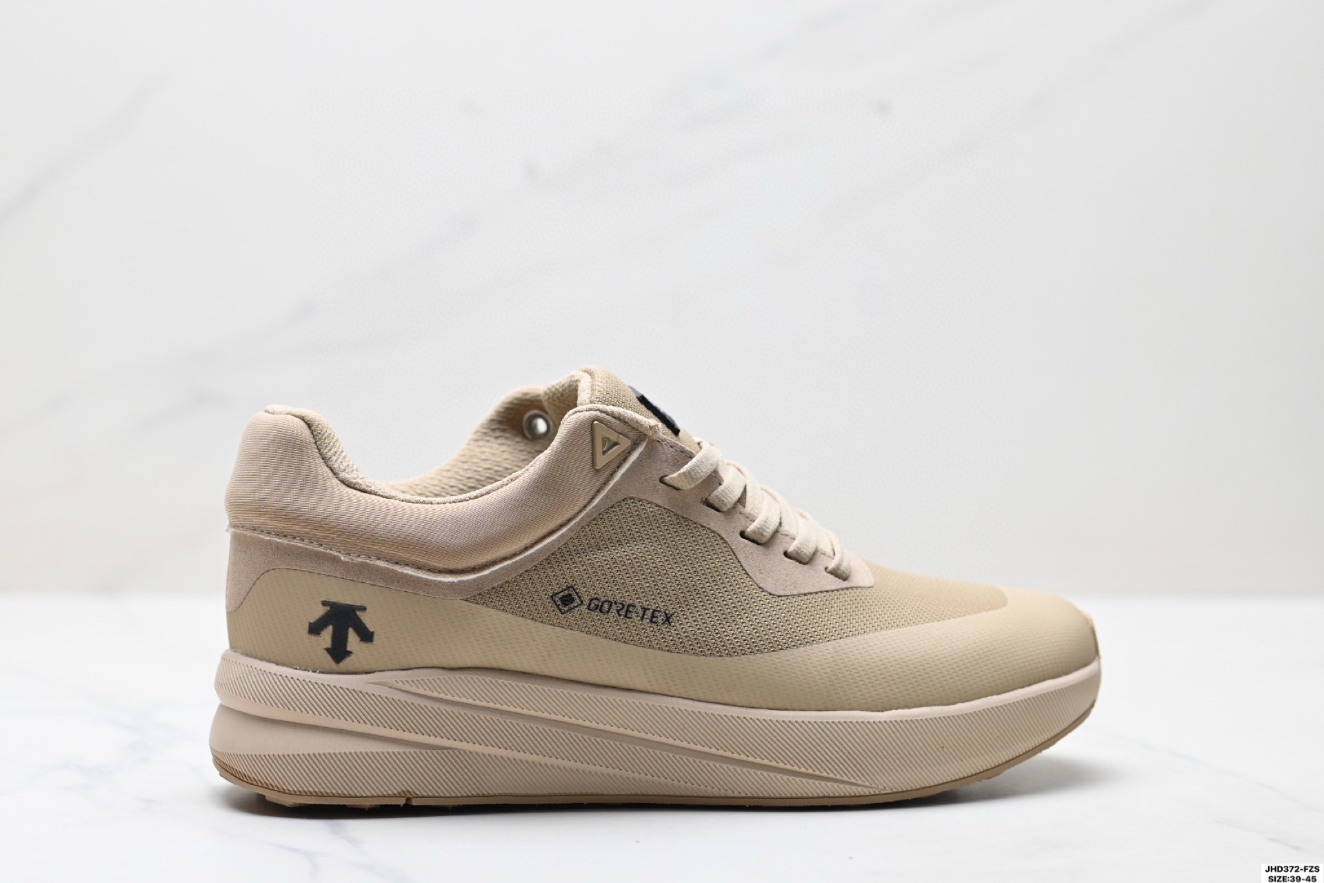 迪桑特DESCENTE BOA DUAL IS都市通勤 GORE-TEX 时尚舒适 防滑耐磨 时尚休闲运动覆盖防水男子越野跑鞋