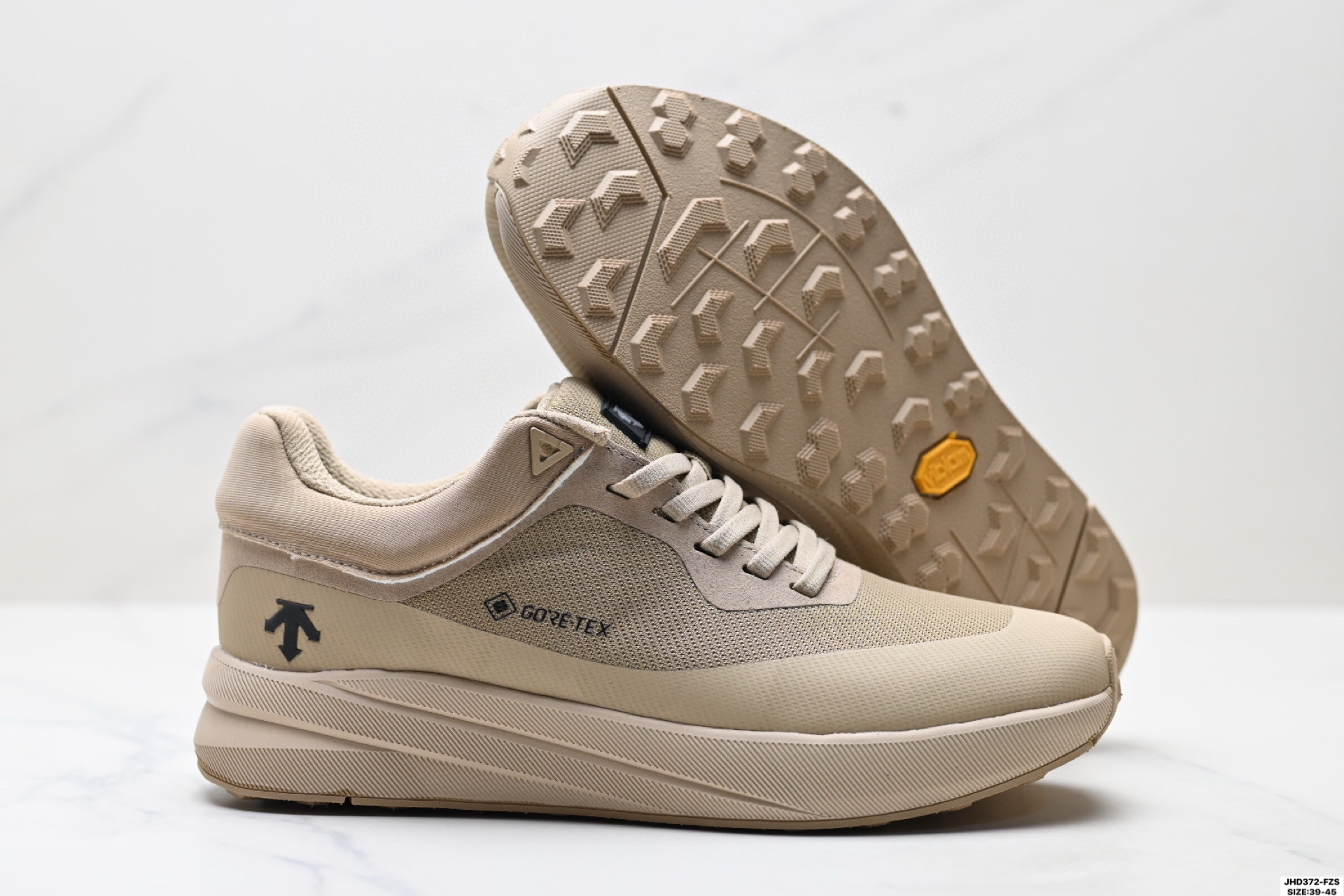 迪桑特DESCENTE BOA DUAL IS都市通勤 GORE-TEX 时尚舒适 防滑耐磨 时尚休闲运动覆盖防水男子越野跑鞋