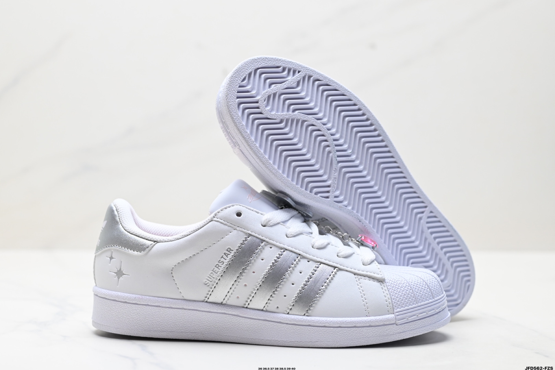 Adidas Originals Superstar贝壳头系列 阿迪达斯 三叶草低帮经典百搭休闲运动板鞋 JQ8777