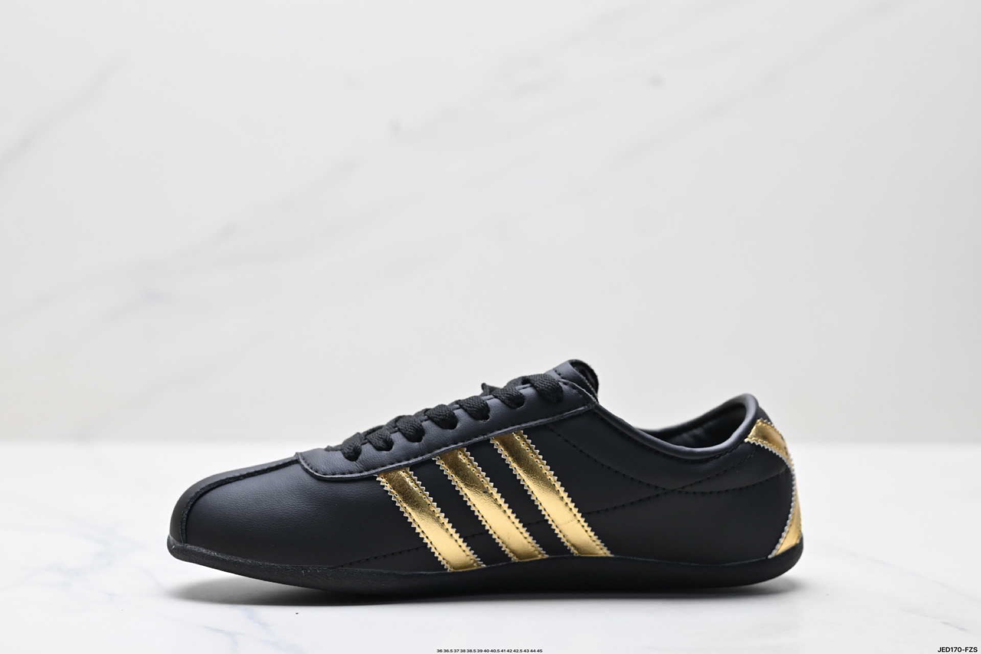 adida阿迪达斯TOKYO PACK舒适百搭经典休闲运动鞋 JP9735