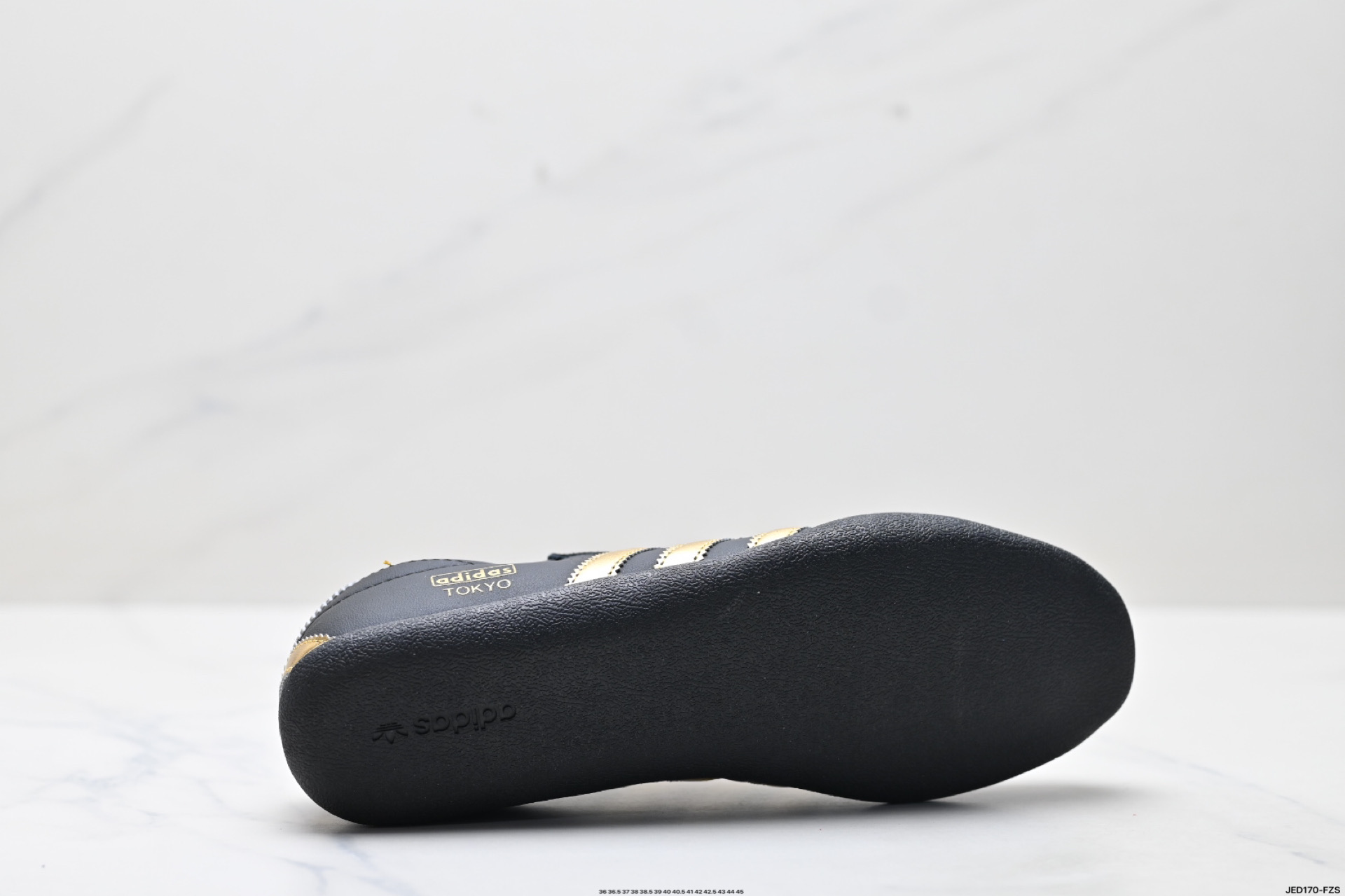 adida阿迪达斯TOKYO PACK舒适百搭经典休闲运动鞋 JP9735