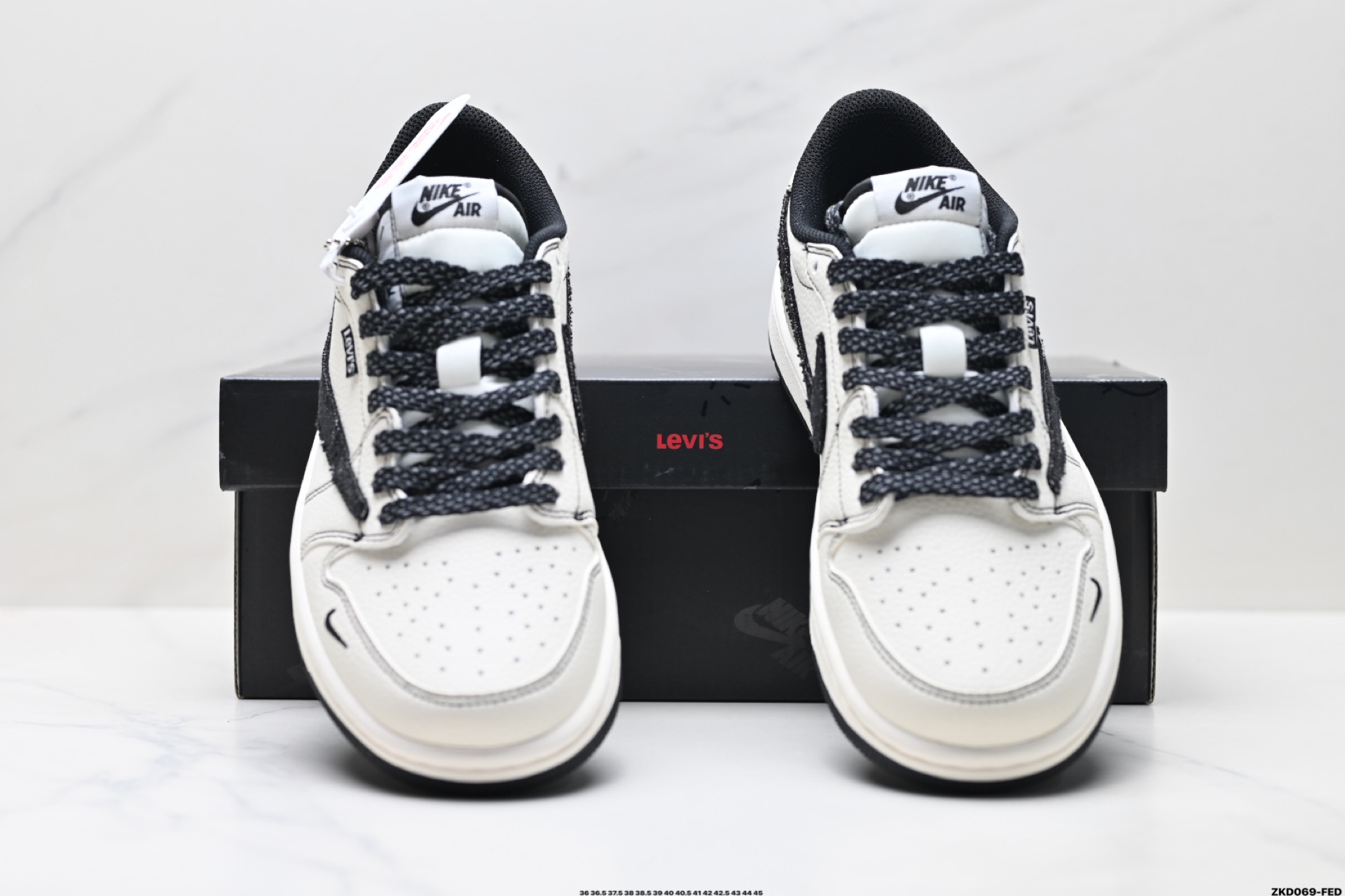 Nike Air Jordan 1 x Travis Scott AJ1倒勾 乔一倒钩 ‘DIY’定制 耐克 低帮文化篮球鞋 LE2436-135