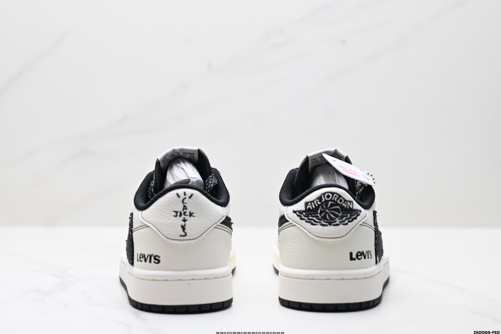 Nike Air Jordan 1 x Travis Scott AJ1倒勾 乔一倒钩 ‘DIY’定制 耐克 低帮文化篮球鞋 LE2436-135