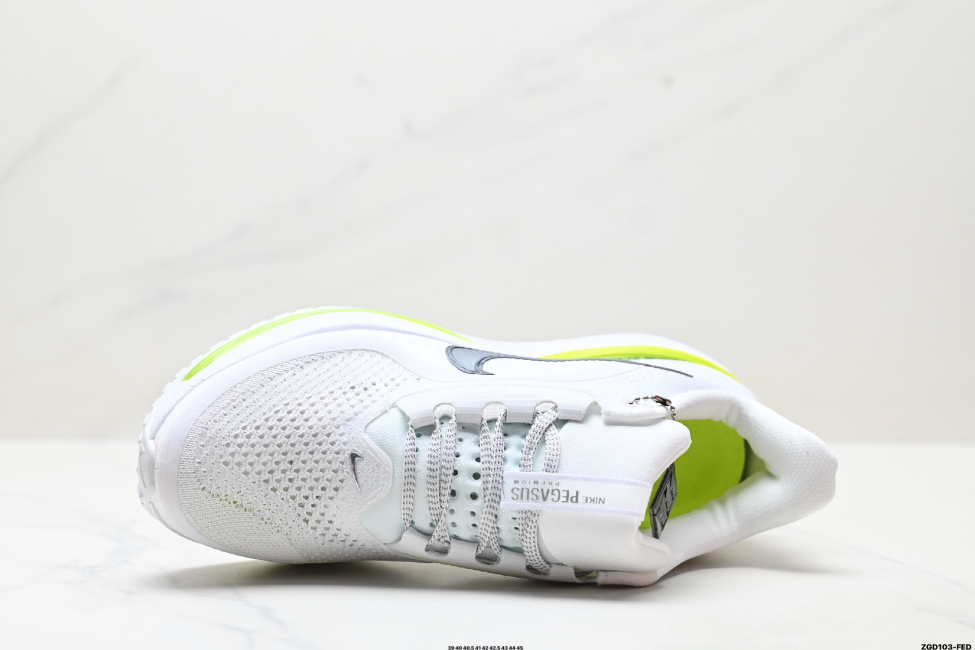 Nike Air Zoom Pegasus Premium 耐克 新款气垫缓震休闲跑步鞋 HQ2592-100