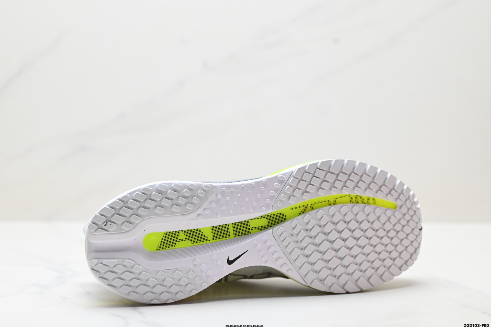 Nike Air Zoom Pegasus Premium 耐克 新款气垫缓震休闲跑步鞋 HQ2592-100