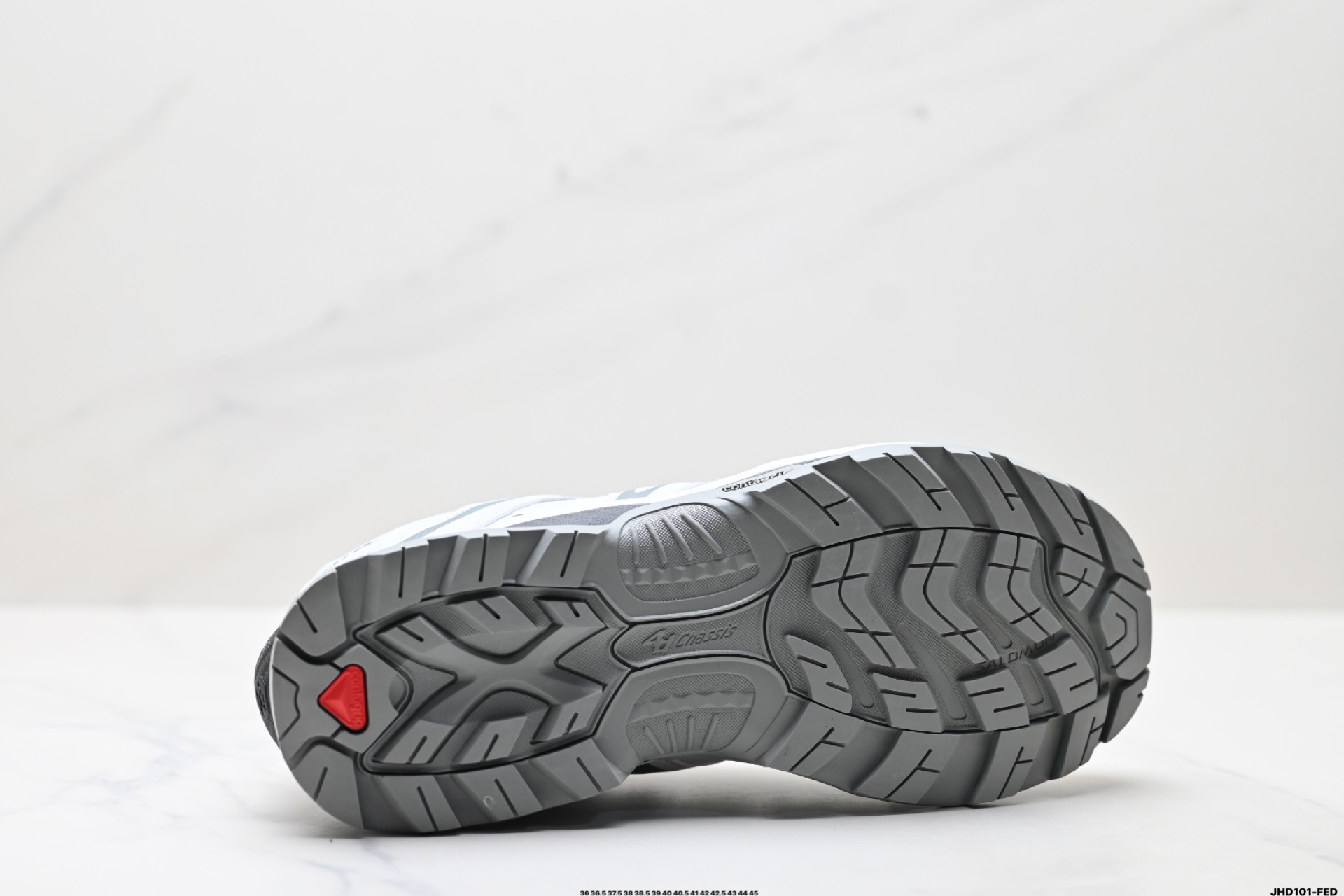💰210
公司级✅SALOMON萨洛蒙 XT-QUEST 探索者系列户外越野跑鞋
鞋面采用SENSIFIT贴合技术 全方位贴合包裹脚型 鞋跟部鞋底牵引设计 提供强大的抓地性能 更适应野外崎岖不平的道路 其3D ADVANCED CHASSIS底盘 材料轻量大化 钉齿设计更具稳定性 防护性 鞋底易磨损区运用CONTAGRIP高耐磨材料 应对城市硬质路面长距离跑考验
货号:417589-21
尺码:36 36.5 37.5 38 38.5 39 40 40.5 41 42 42.5 43 44 45
ID:JHD101-FED