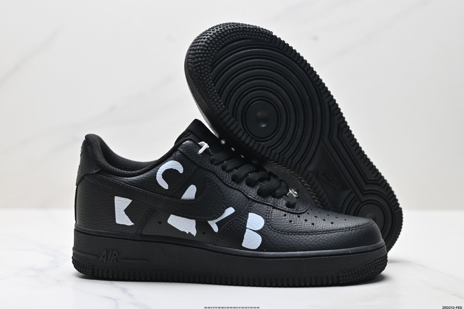 NIKE AIR FORCE 1‘07 IB9949-001