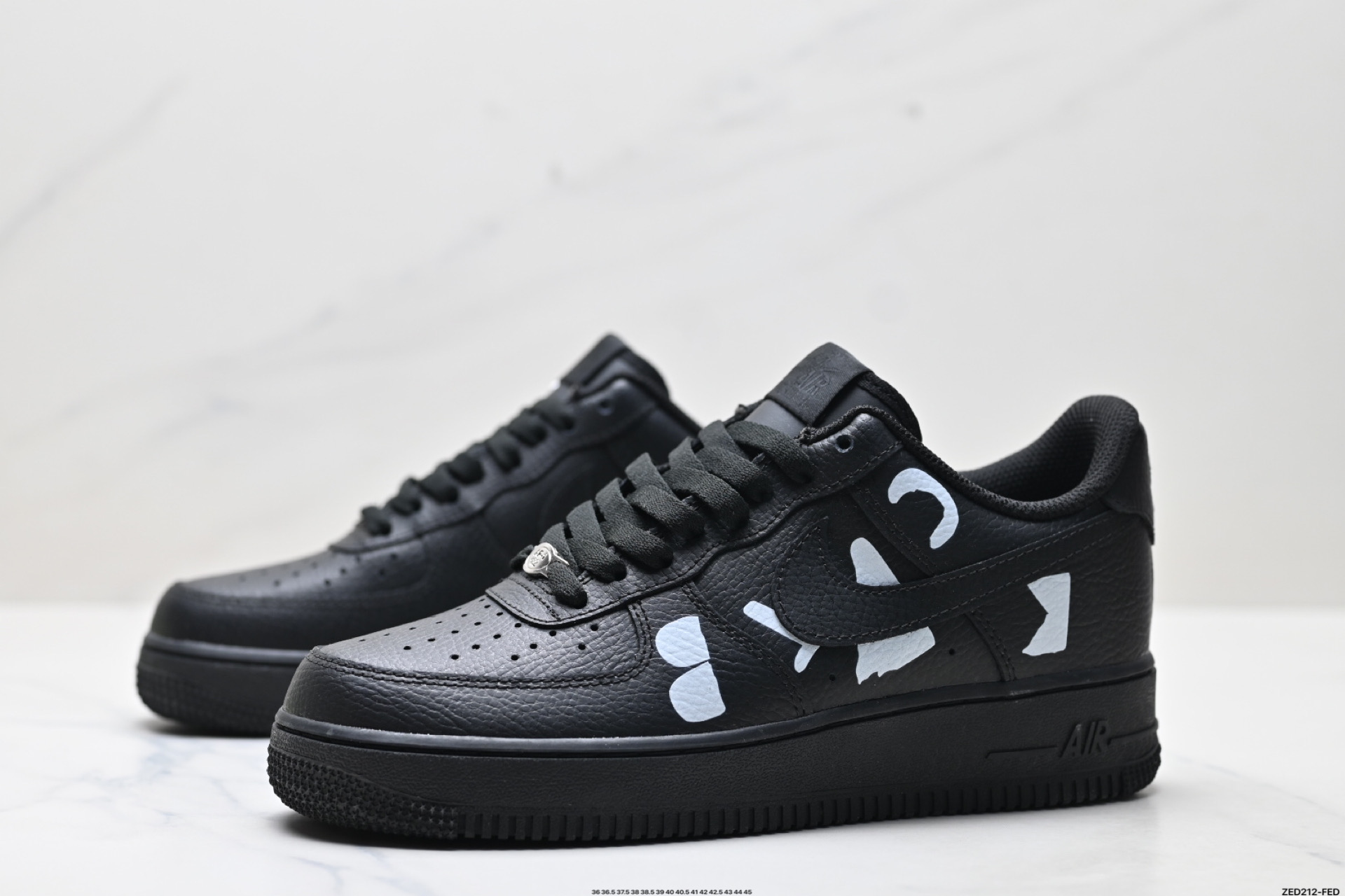 NIKE AIR FORCE 1‘07 IB9949-001