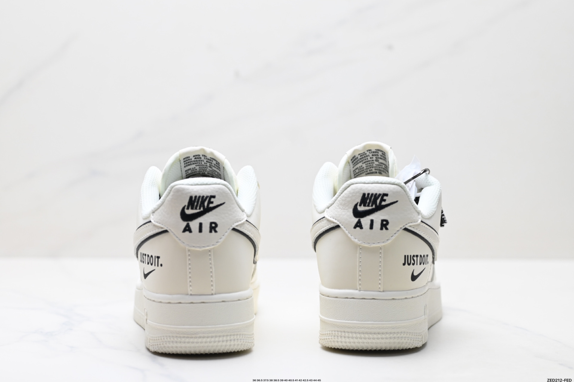 NIKE AIR FORCE 1‘07 CS5288-012