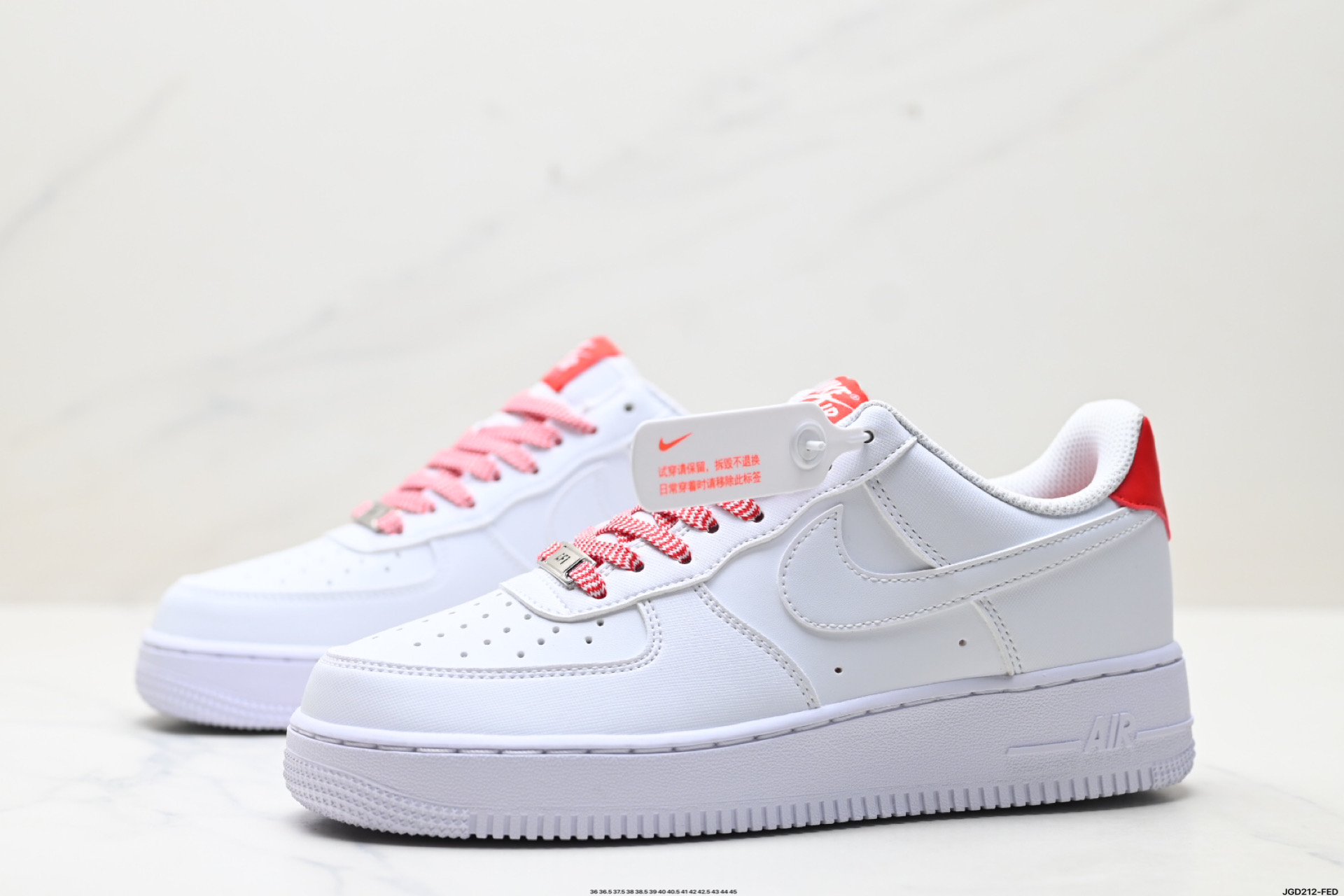 NIKE AIR FORCE 1‘07 IB7167-103