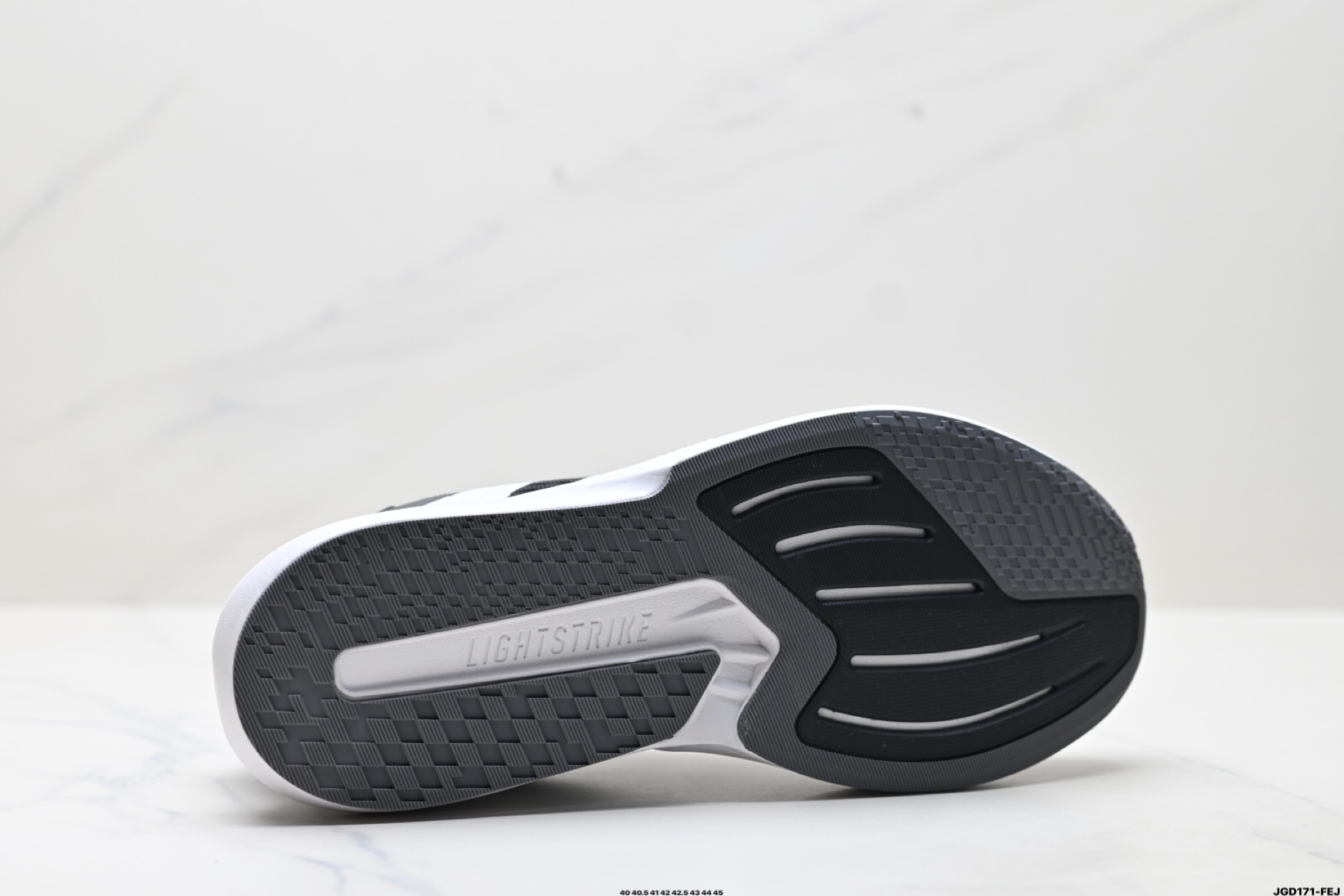 Adidas ADIZERO DURAMO SPEED 2 阿迪达斯 网面透气 轻盈跑鞋 IH8204
