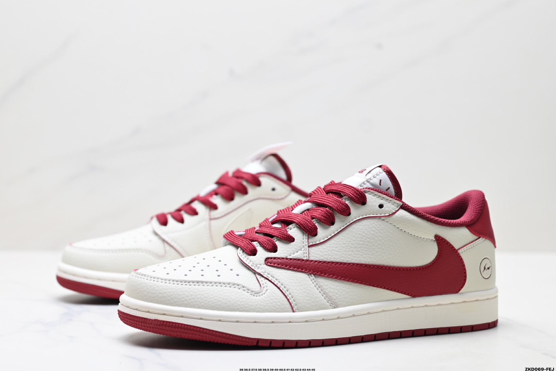 Nike Air Jordan 1 x Travis Scott AJ1倒勾 乔一倒钩 ‘DIY’定制 耐克 低帮文化篮球鞋 LK1099-066