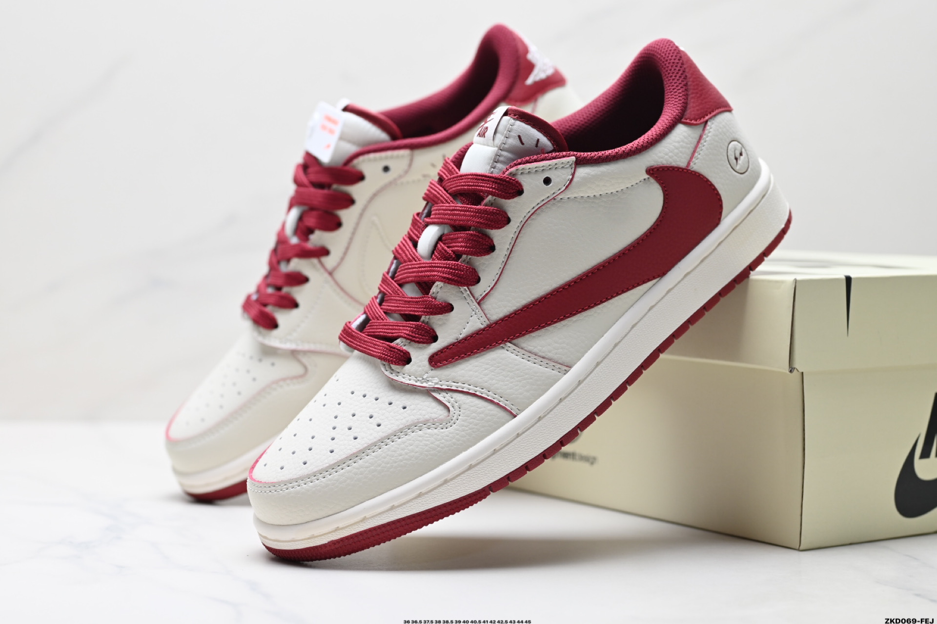 Nike Air Jordan 1 x Travis Scott AJ1倒勾 乔一倒钩 ‘DIY’定制 耐克 低帮文化篮球鞋 LK1099-066