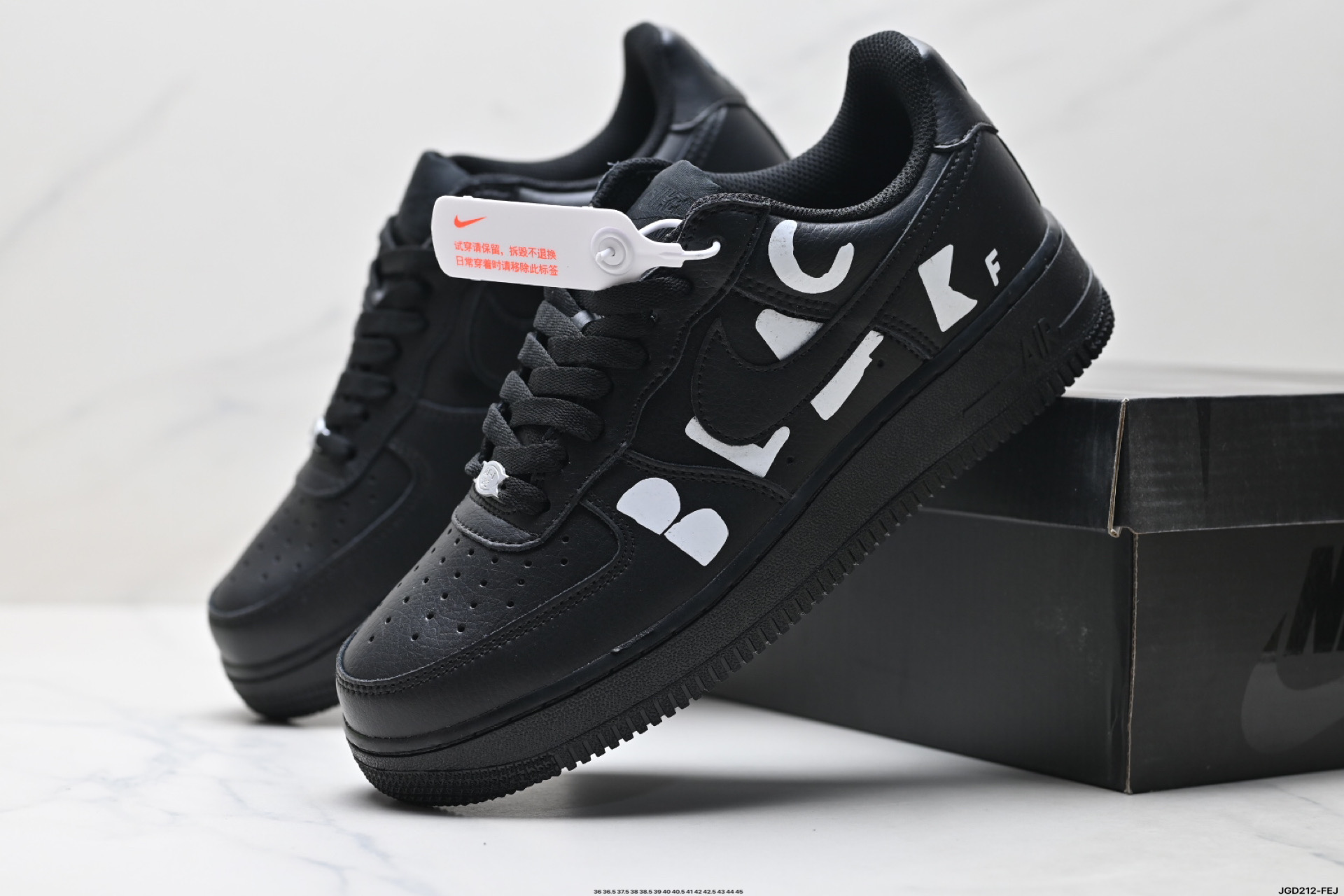 NIKE AIR FORCE 1‘07 IB9949-001