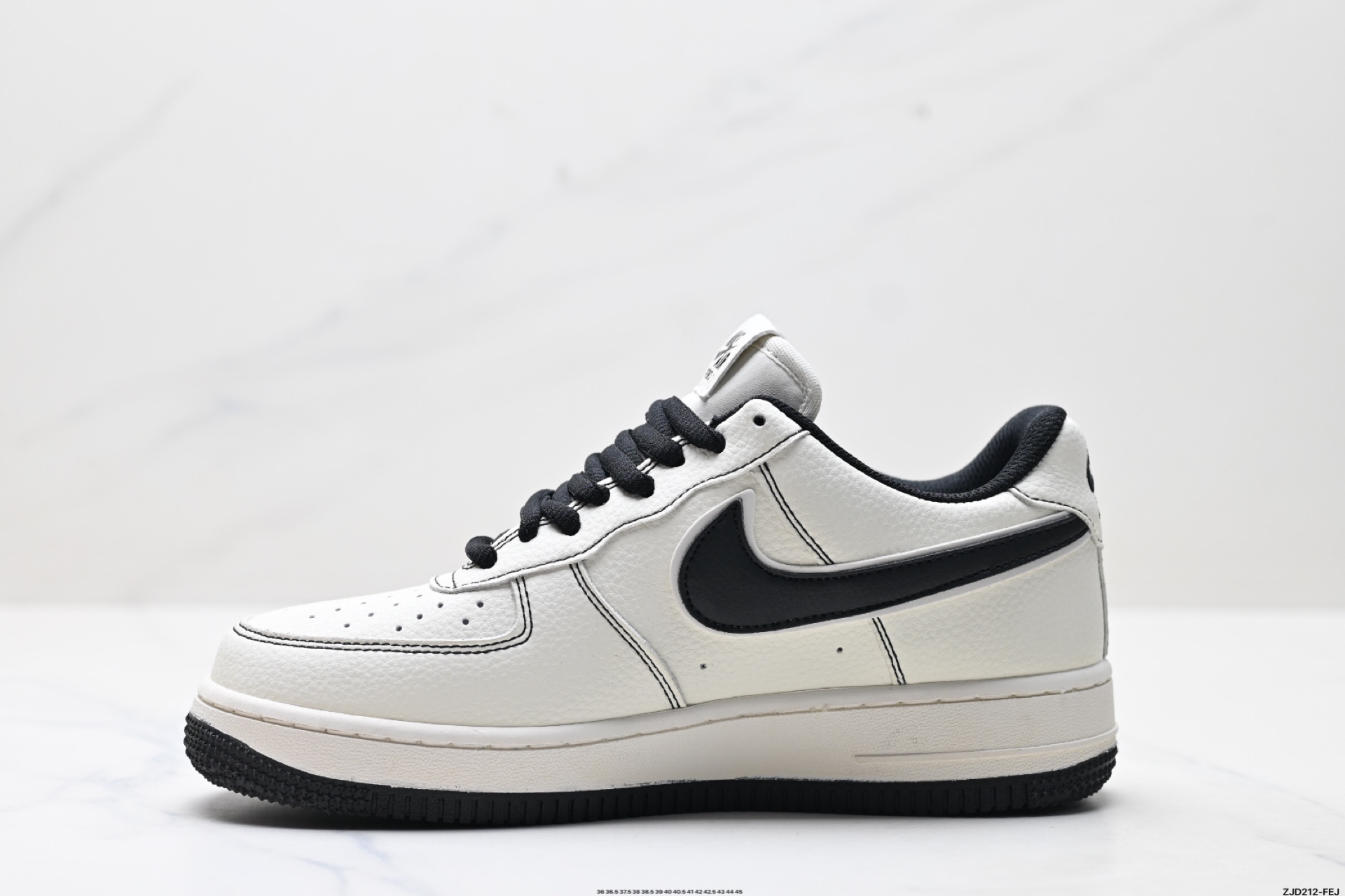 NIKE AIR FORCE 1‘07 LV8 FR0538-090