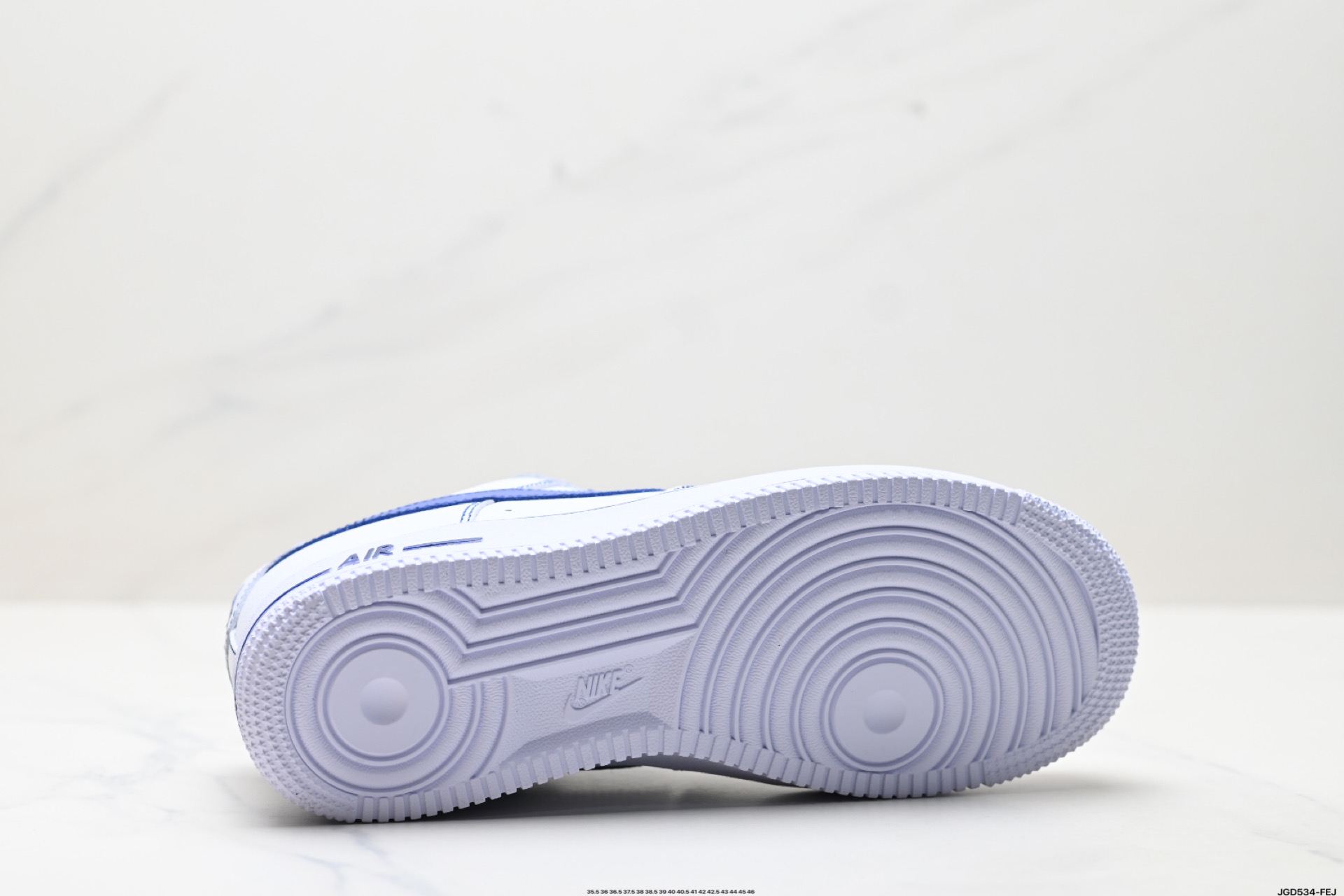 NIKE AIR FORCE 1‘07 LV8 HQ2037-100